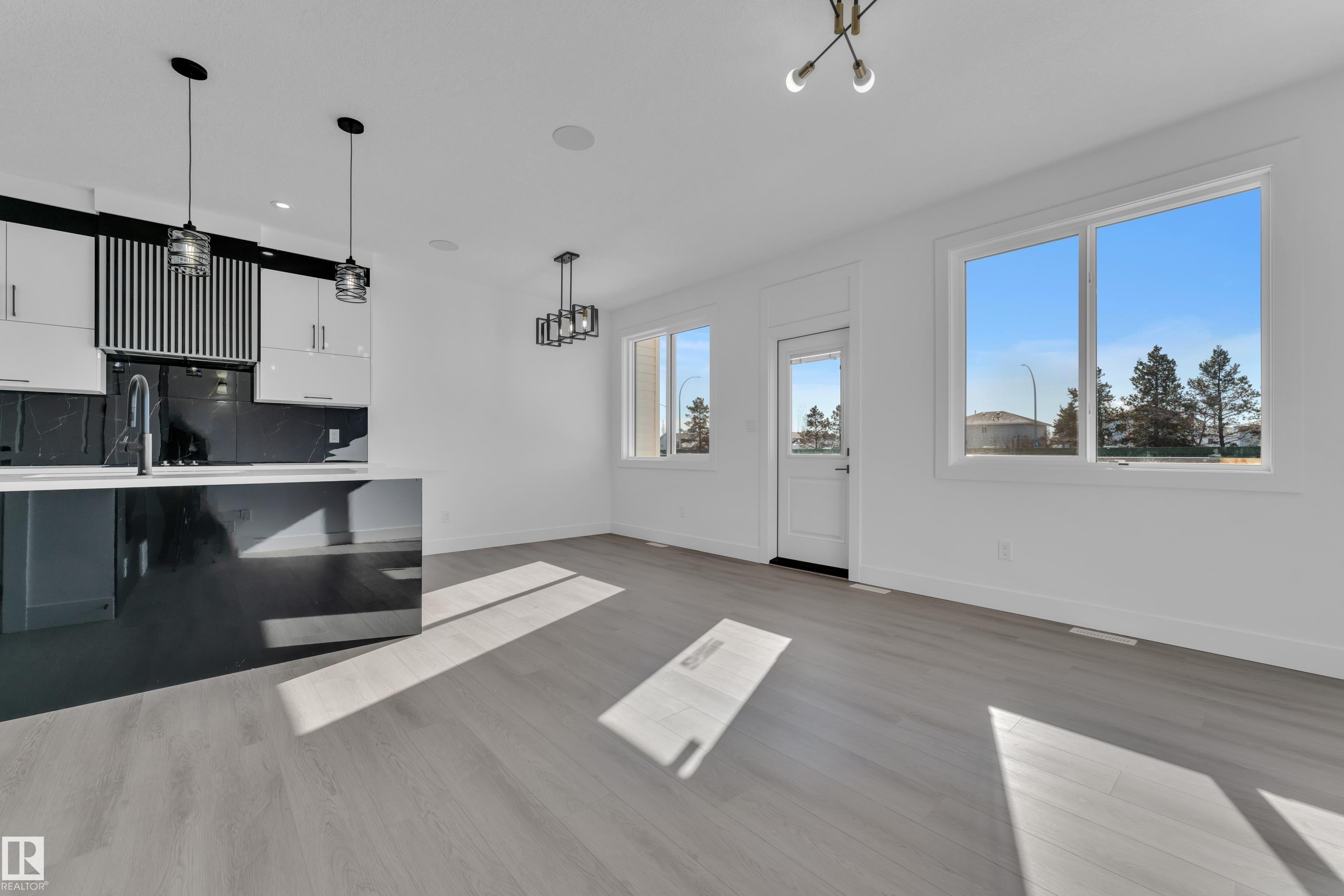 Photo 12 at 2027 154 Avenue NW, Gorman, Edmonton