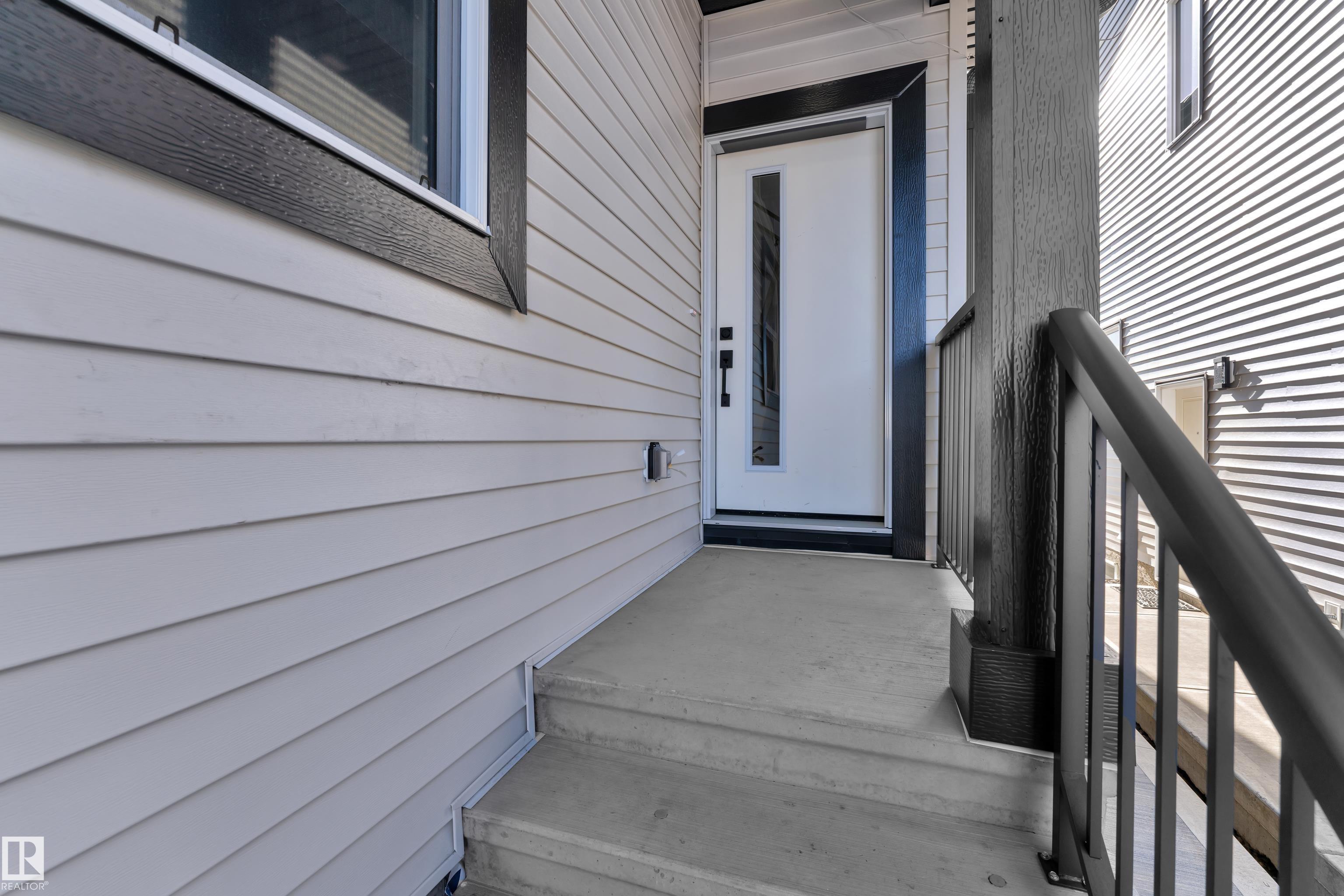 Photo 3 at 2027 154 Avenue NW, Gorman, Edmonton