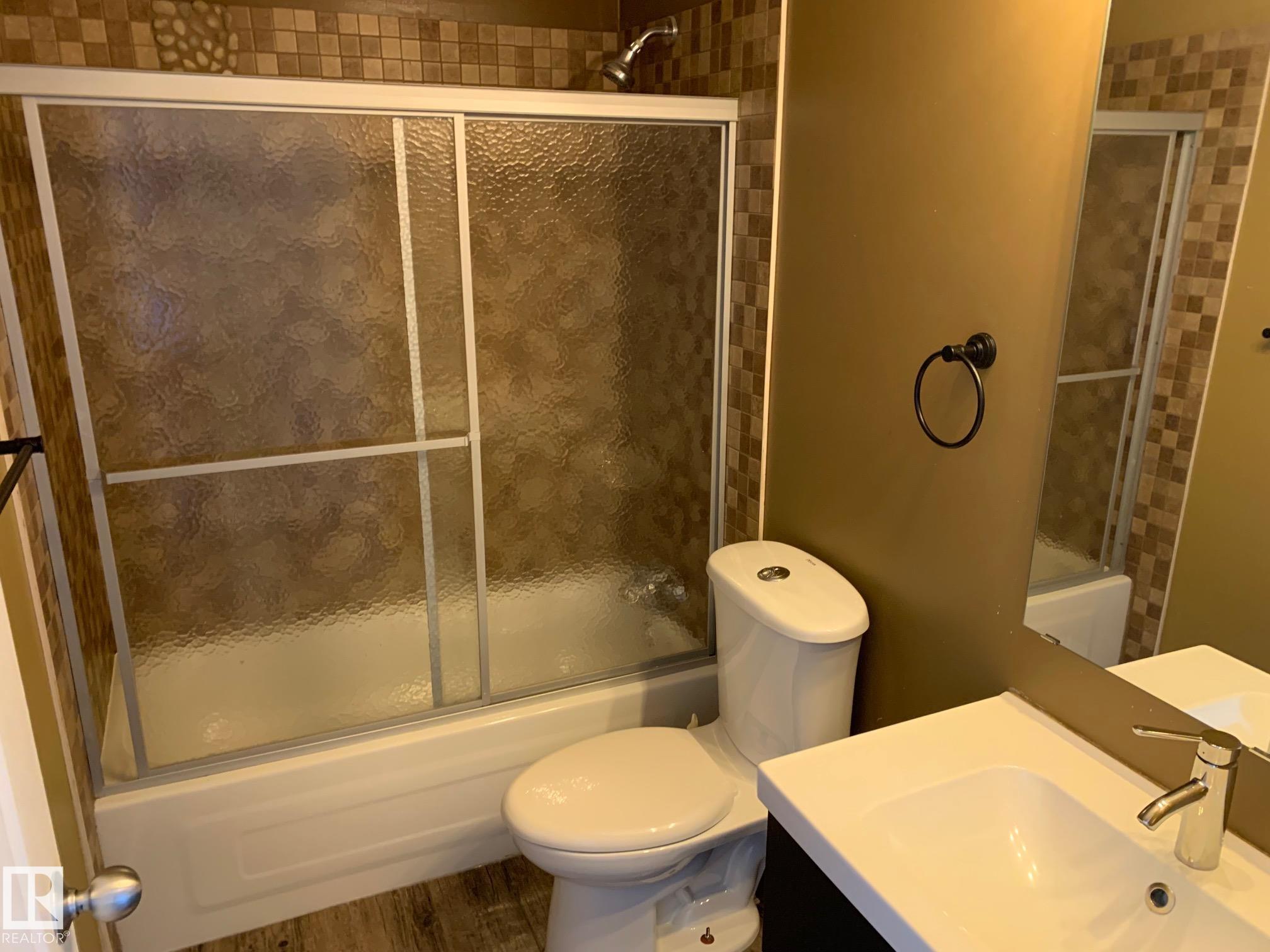 Photo 12 at 5606 55 Street, Beauridge, Beaumont