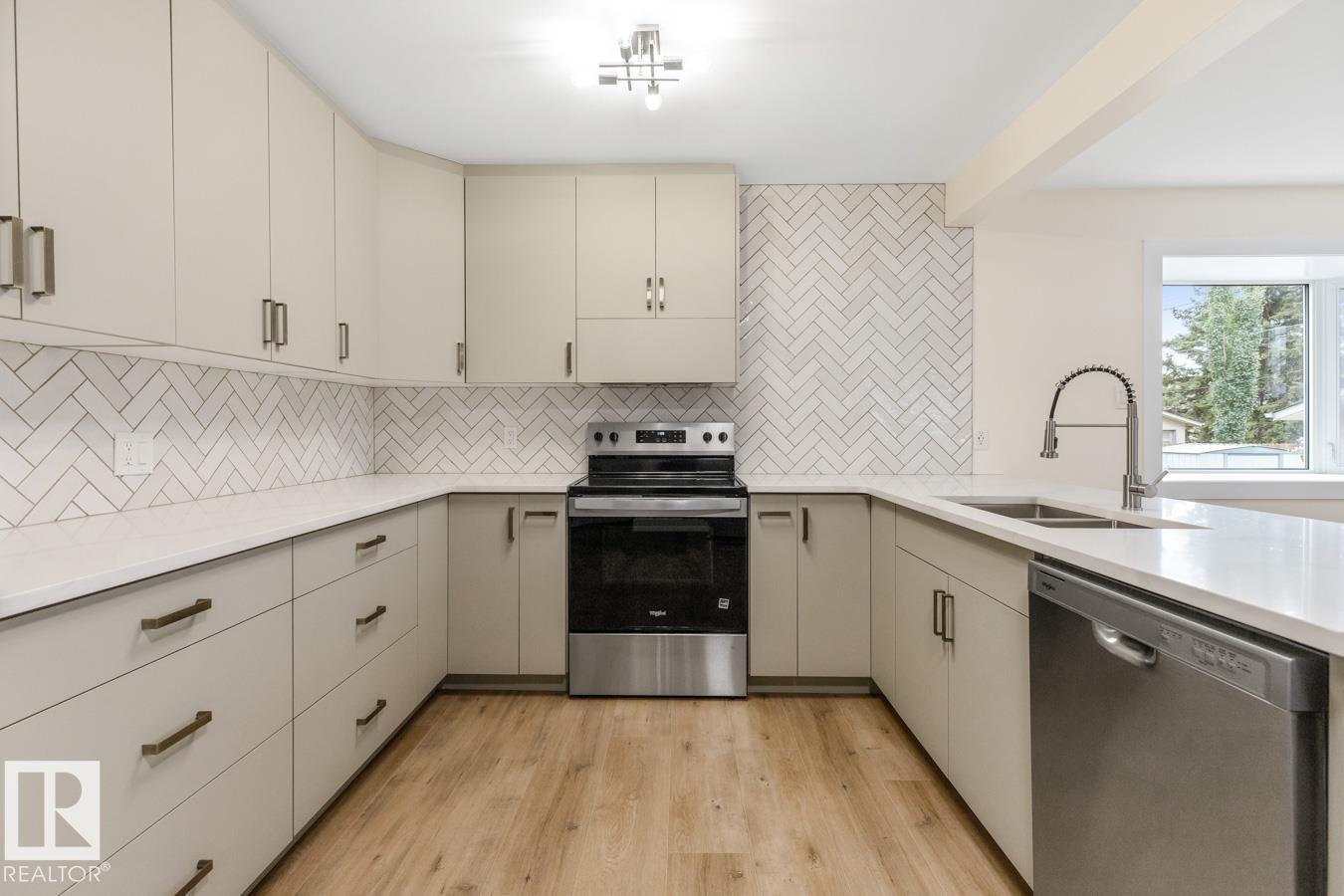 Photo 11 at 8316 68a Street NW, Kenilworth, Edmonton