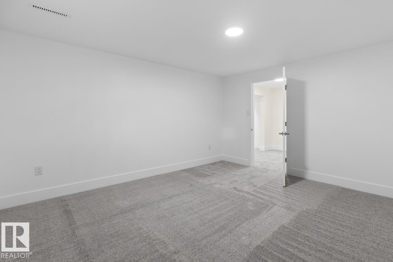 Photo 34 at 8316 68a Street NW, Kenilworth, Edmonton