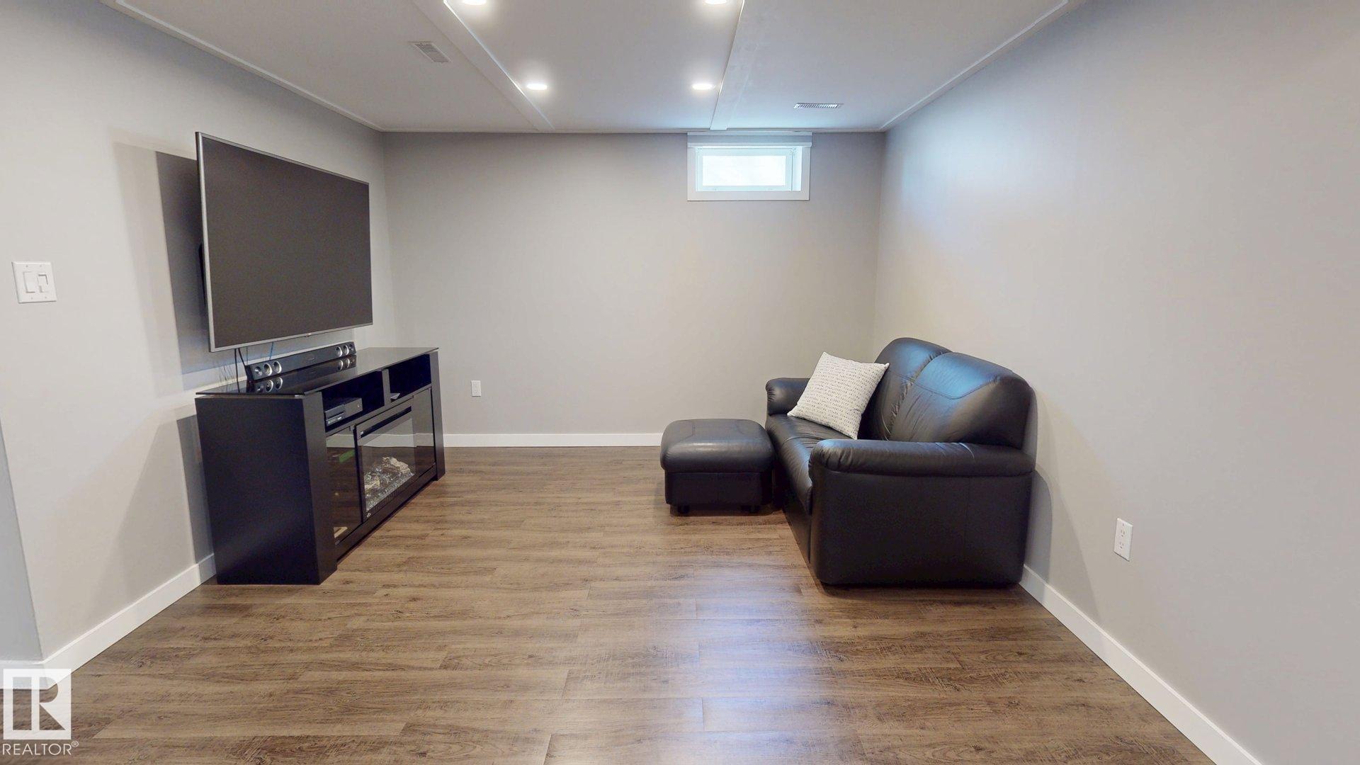 Photo 17 at 8 Guilford Street, Glen Allan, Sherwood Park