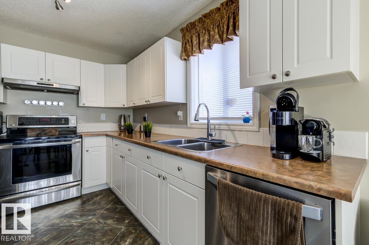 Photo 10 at 23 Olympia Court, Oakmont, St. Albert