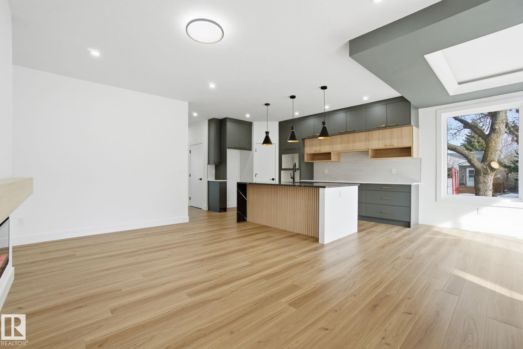 Photo 20 at 7603 92 Avenue NW, Holyrood, Edmonton