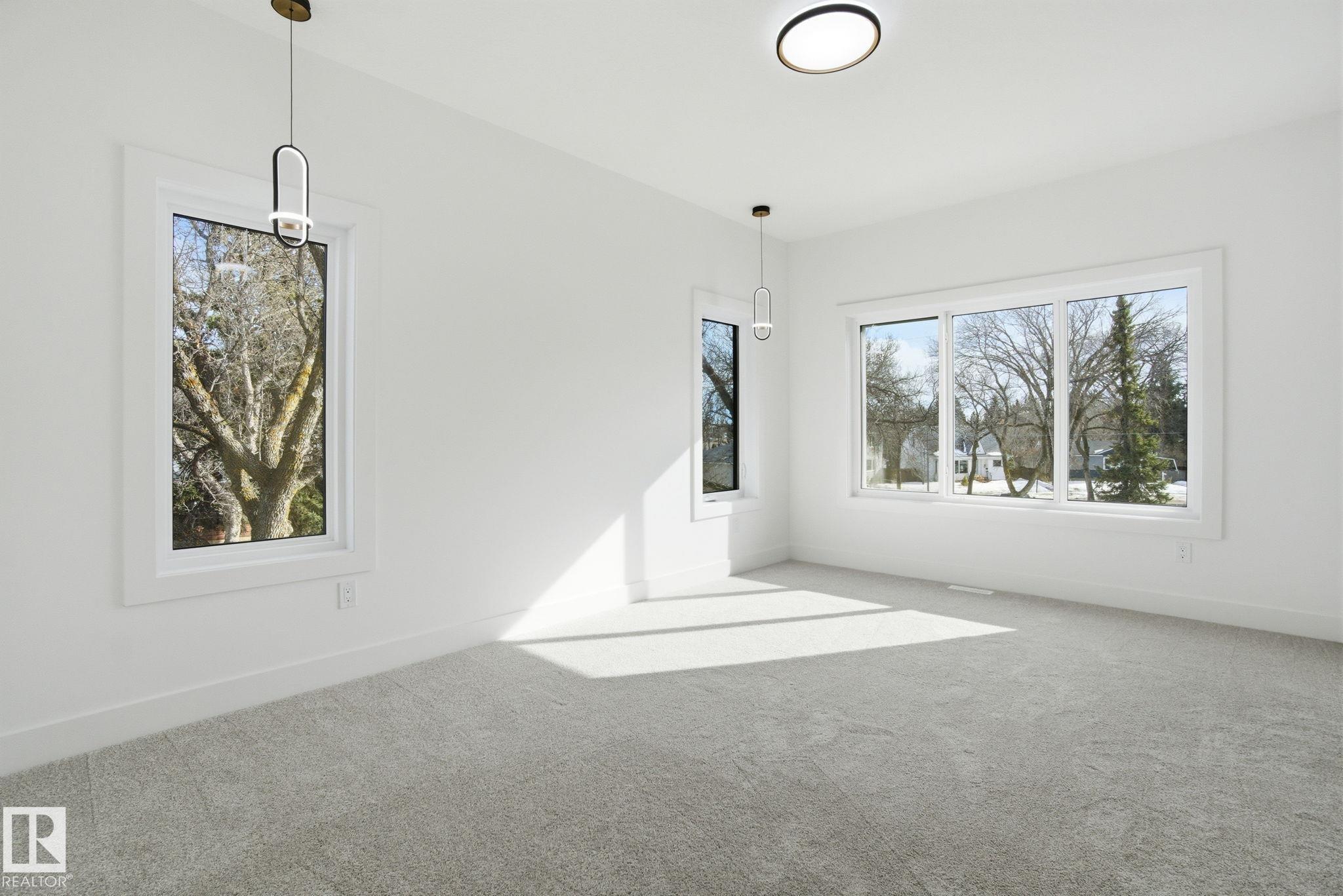 Photo 38 at 7603 92 Avenue NW, Holyrood, Edmonton