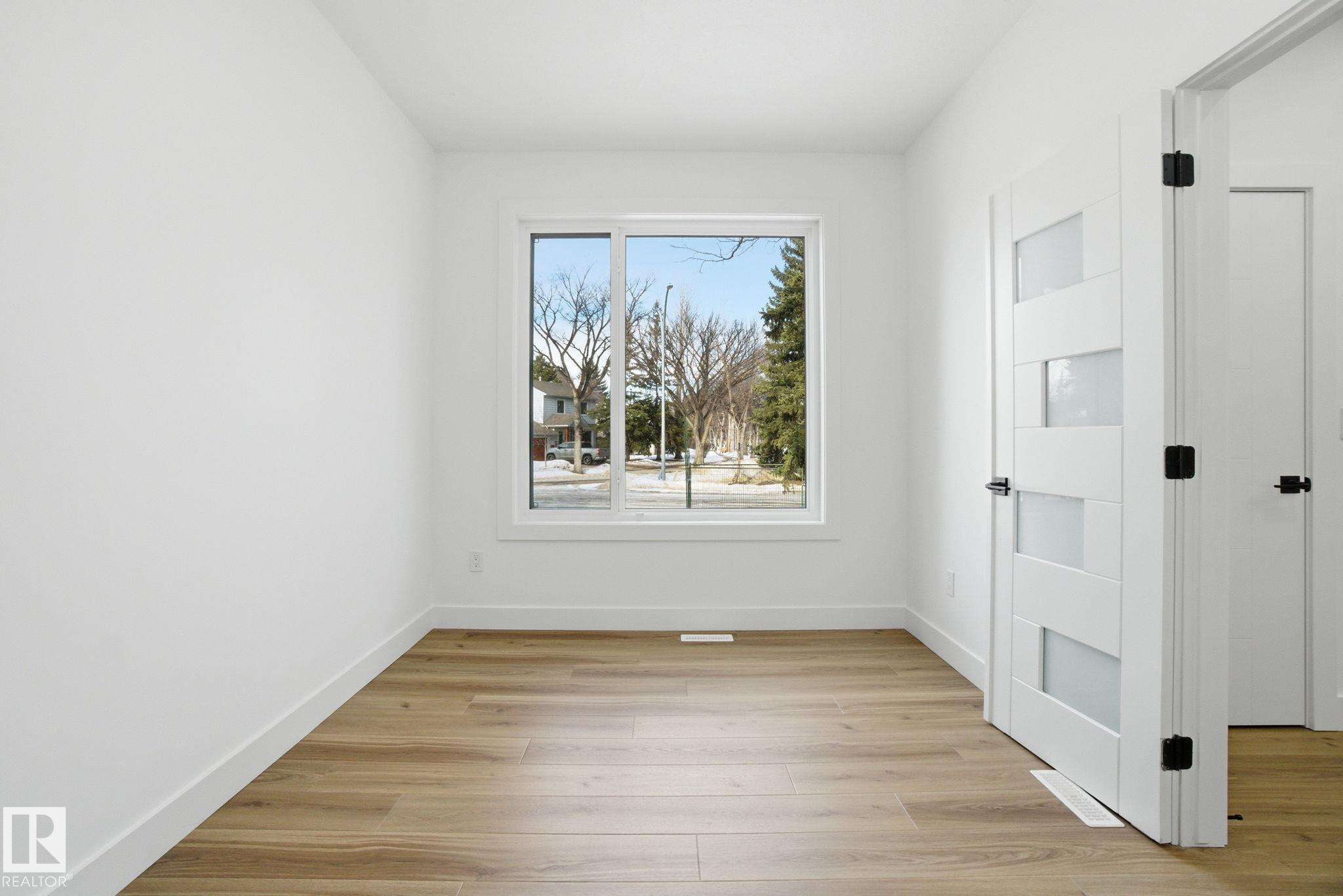 Photo 9 at 7603 92 Avenue NW, Holyrood, Edmonton