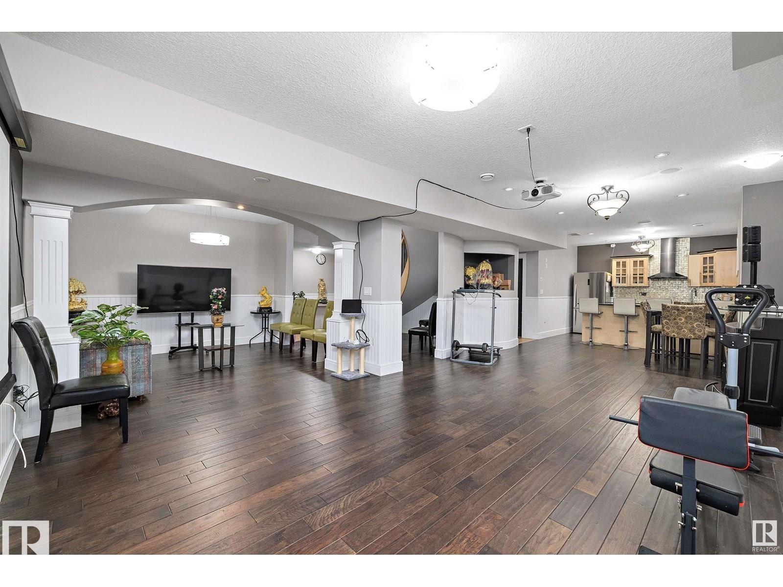 Photo 11 at 9544 154 Street NW, West Jasper Place, Edmonton