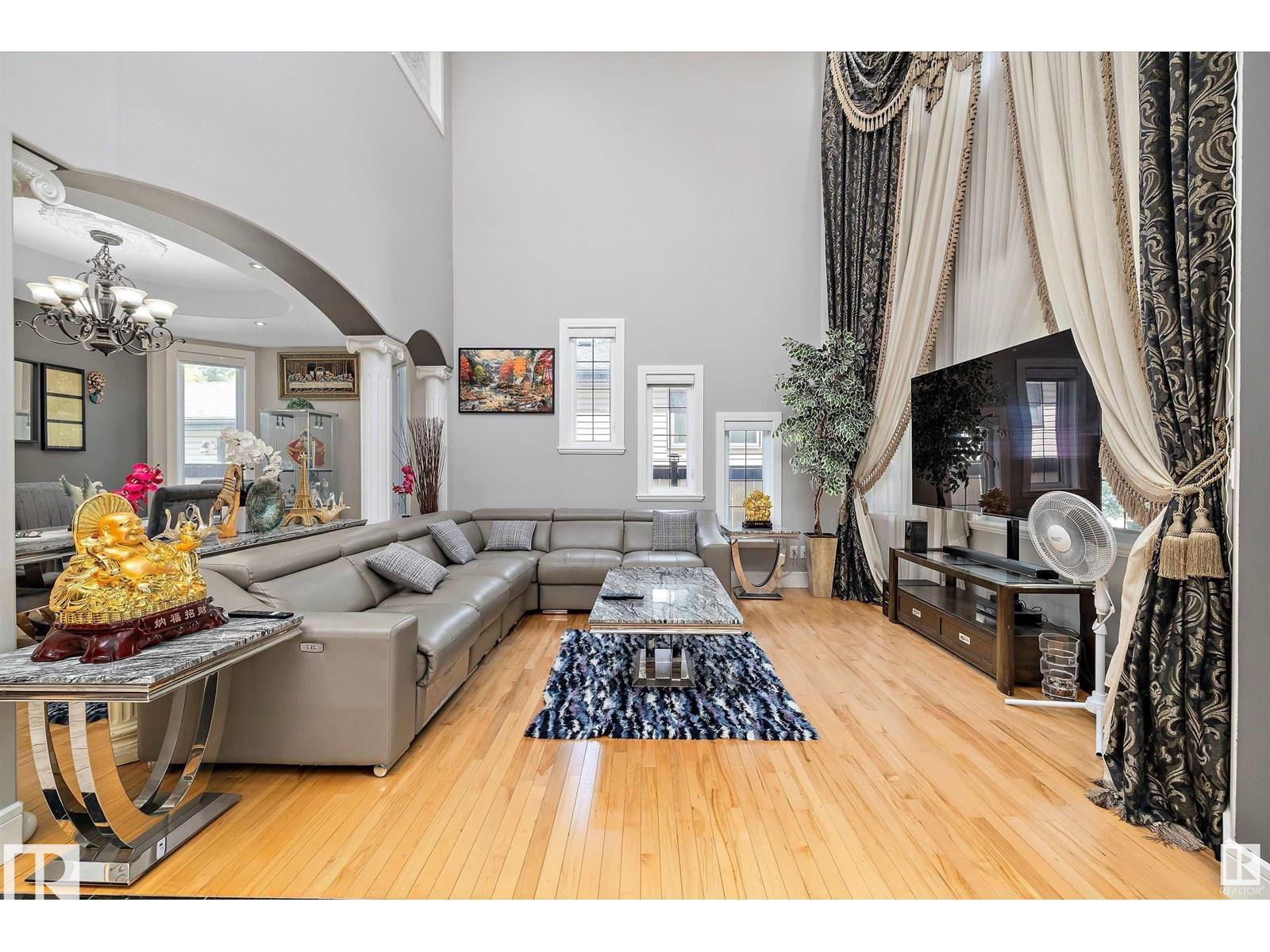 Photo 8 at 9544 154 Street NW, West Jasper Place, Edmonton