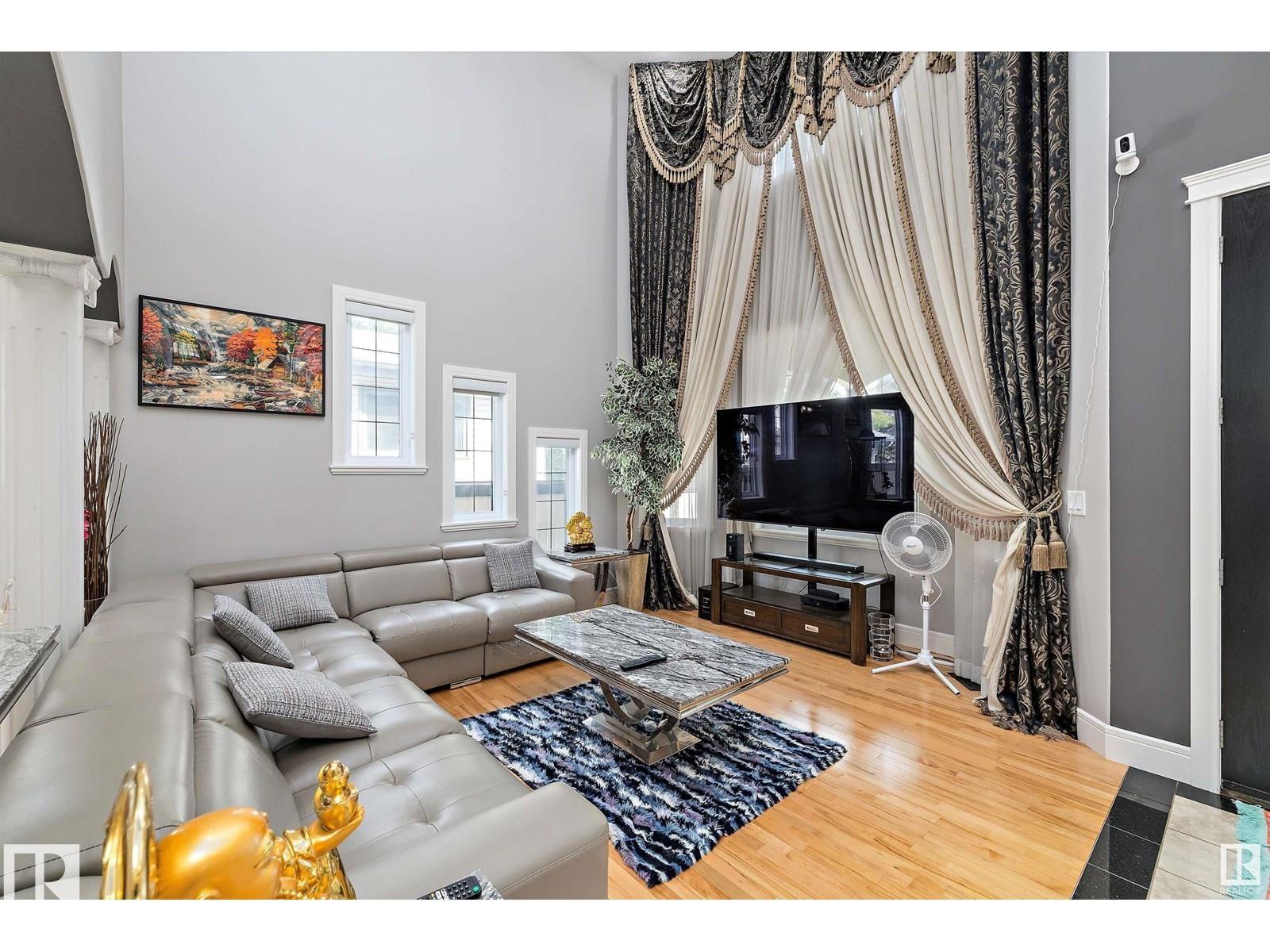 Photo 9 at 9544 154 Street NW, West Jasper Place, Edmonton