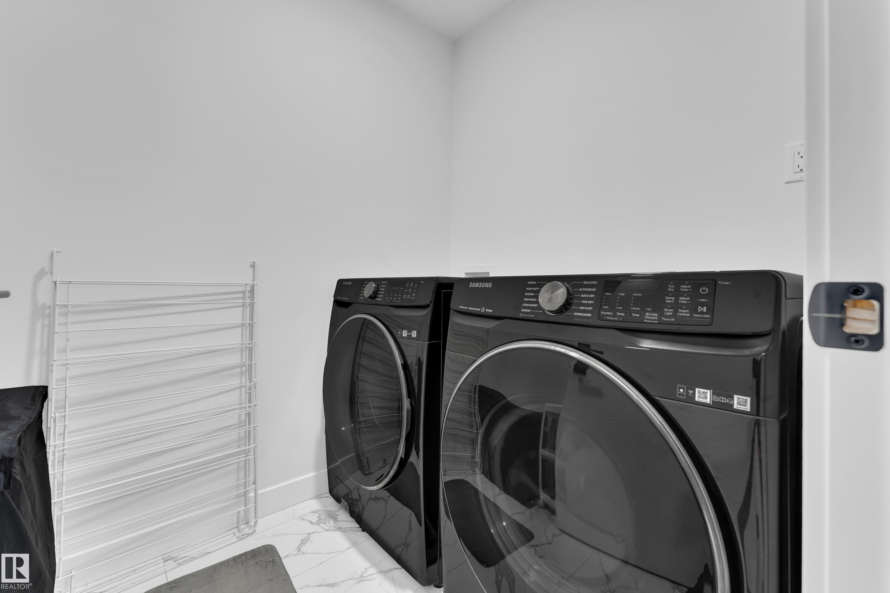 Photo 34 at 8042 Kiriak Link SW, Keswick, Edmonton