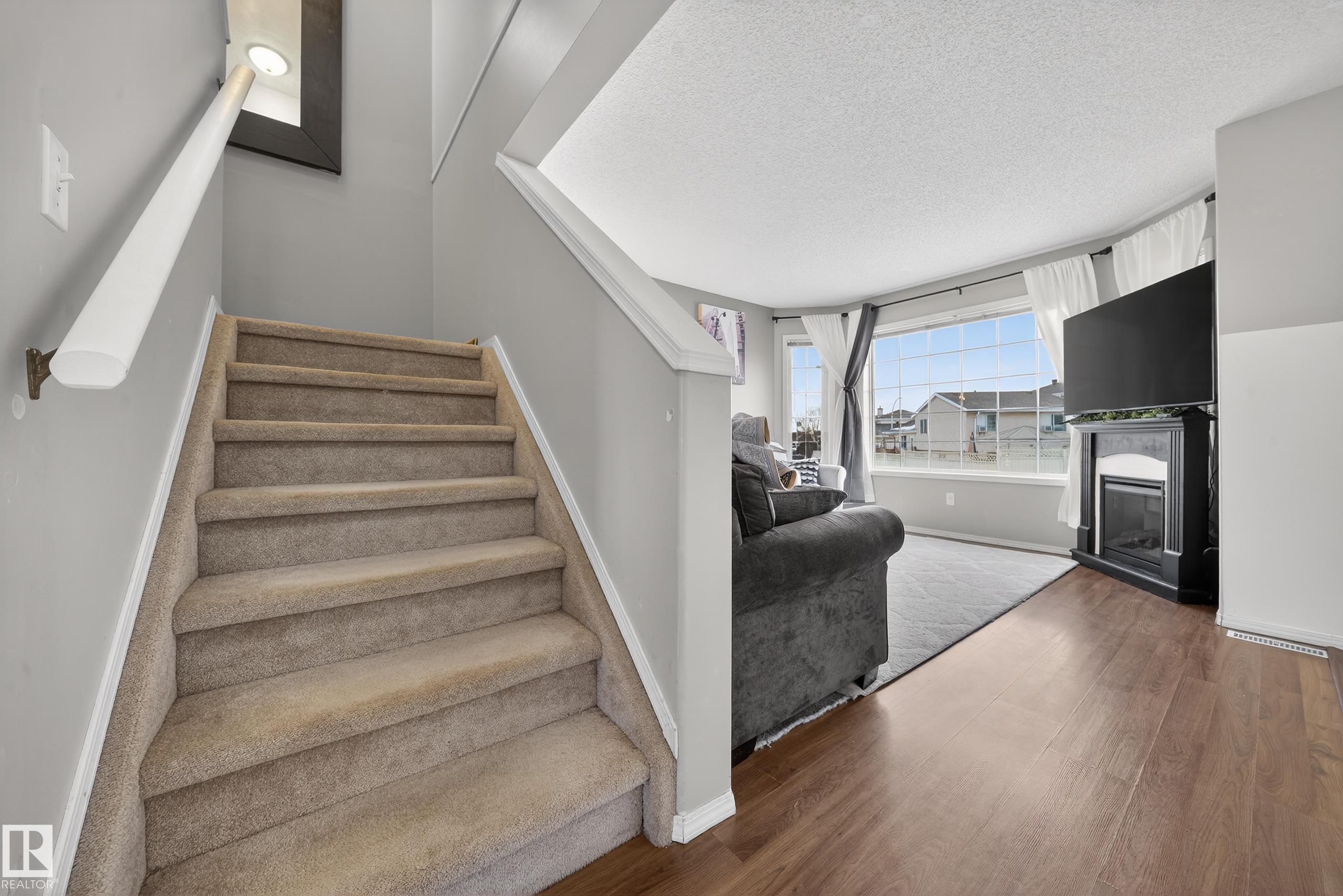 Photo 14 at 207 River point(e) NW, Kernohan, Edmonton