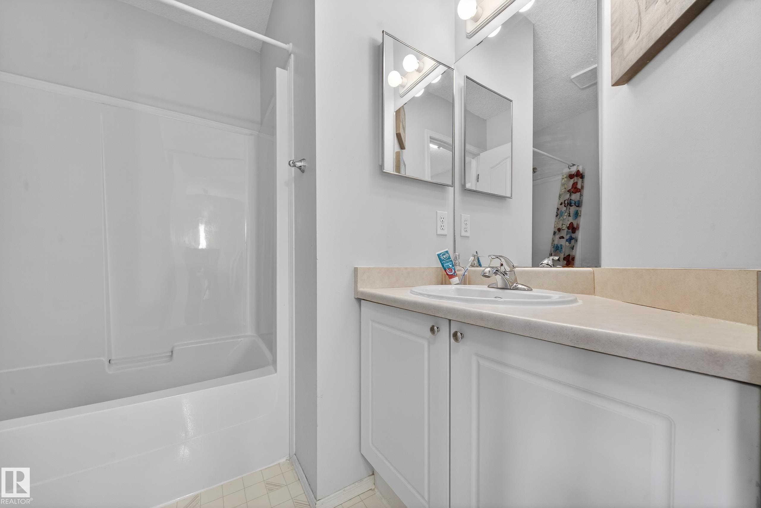 Photo 36 at 207 River point(e) NW, Kernohan, Edmonton