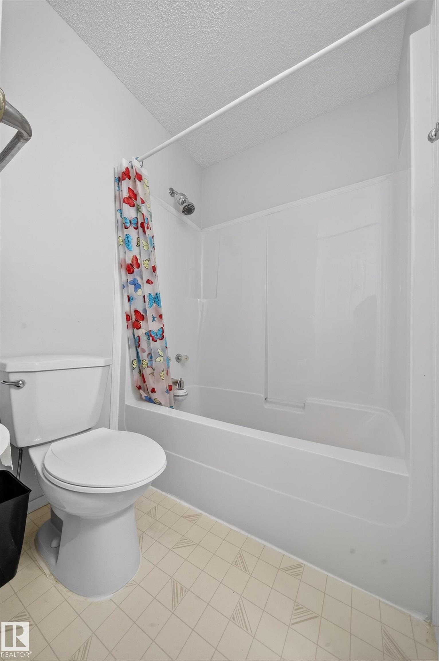 Photo 37 at 207 River point(e) NW, Kernohan, Edmonton