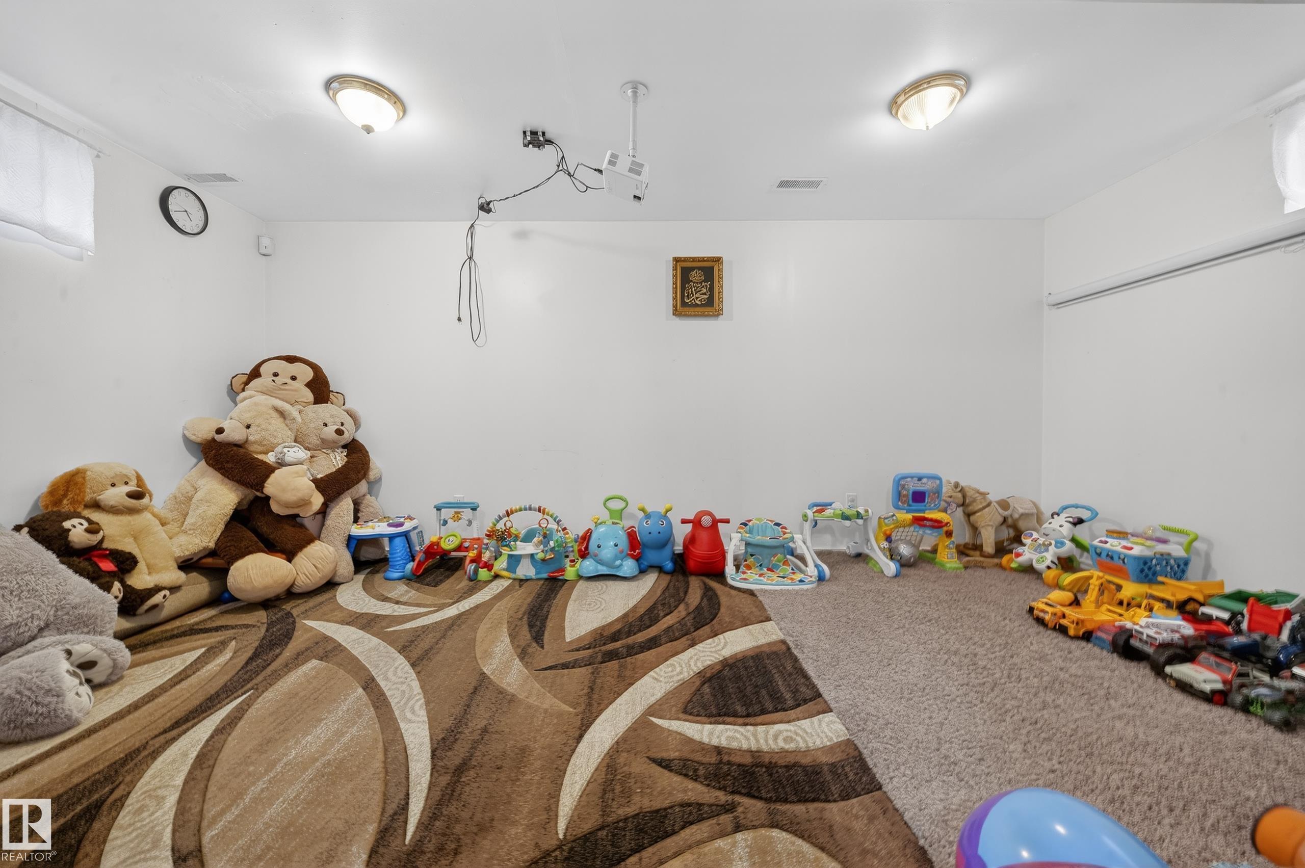 Photo 55 at 207 River point(e) NW, Kernohan, Edmonton