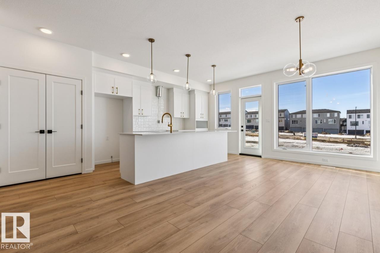 Photo 7 at 340 30 Street SW, Alces, Edmonton