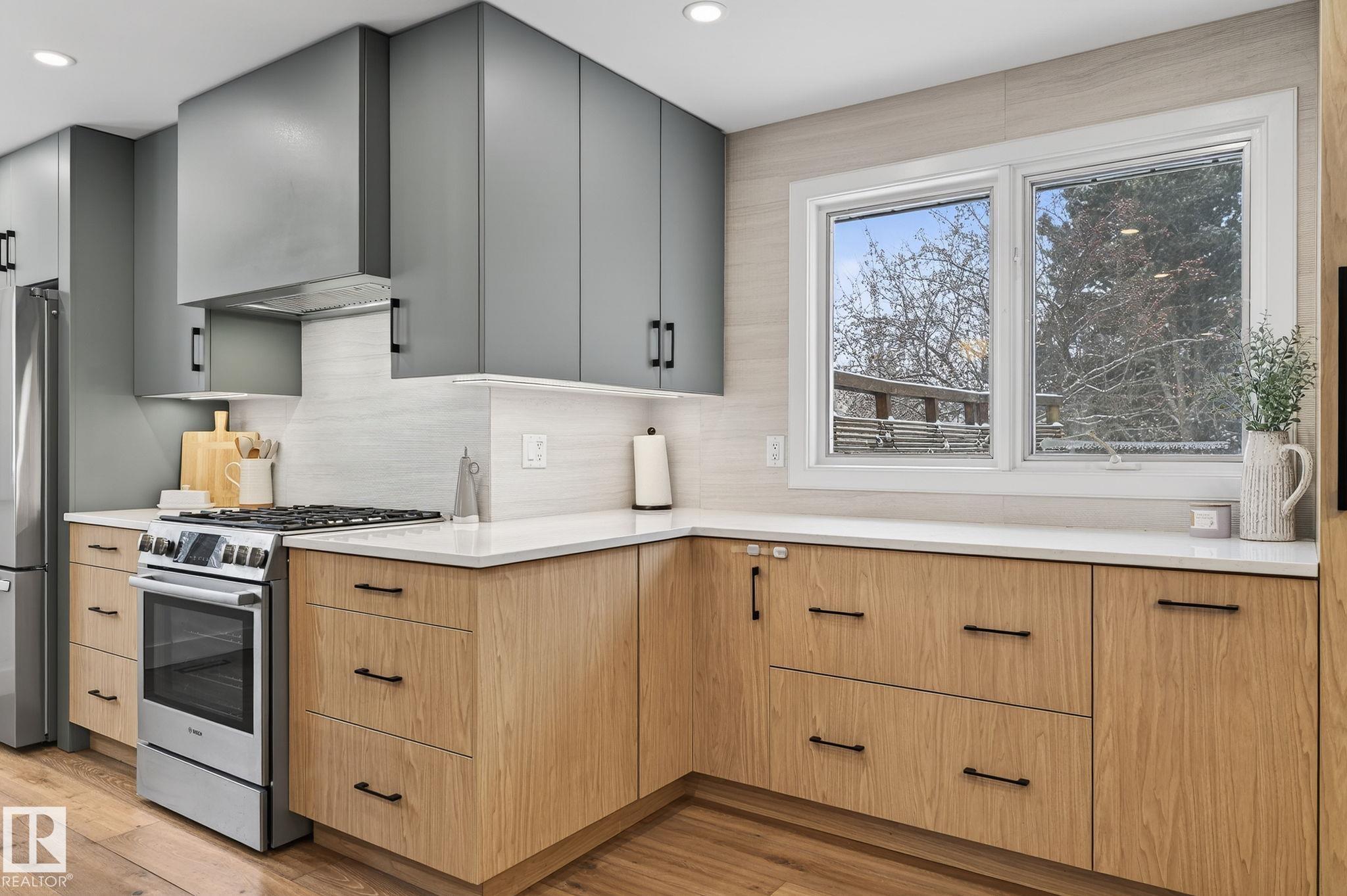 https://zimg.paragon.ice.com/ParagonImages/Property/PM/RAE/225390267/18/0/0/b8db02189bfe3e845bdaa1a4eed1cd66/1/22a0d5b82c80befd1269d0f55ce87b04/225390267-9ECEC03F-5C04-4E07-A046-BA8C8861AFD1.JPG