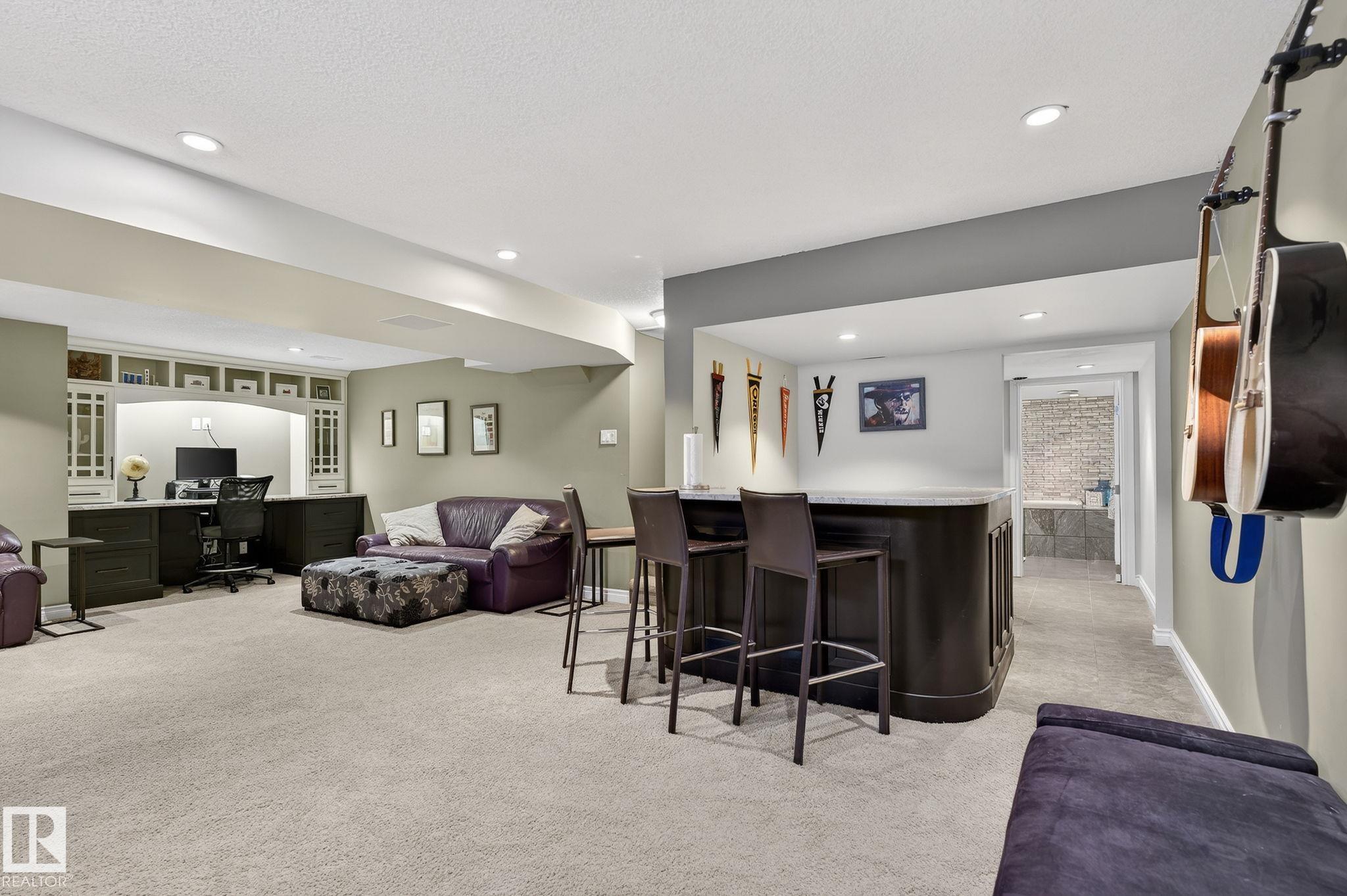 https://zimg.paragon.ice.com/ParagonImages/Property/PM/RAE/225390267/48/0/0/5a758c9a8c54c570bf02386c235f234e/1/22a0d5b82c80befd1269d0f55ce87b04/225390267-46C26434-7067-4F44-A412-EE9B2CCCE7E3.JPG