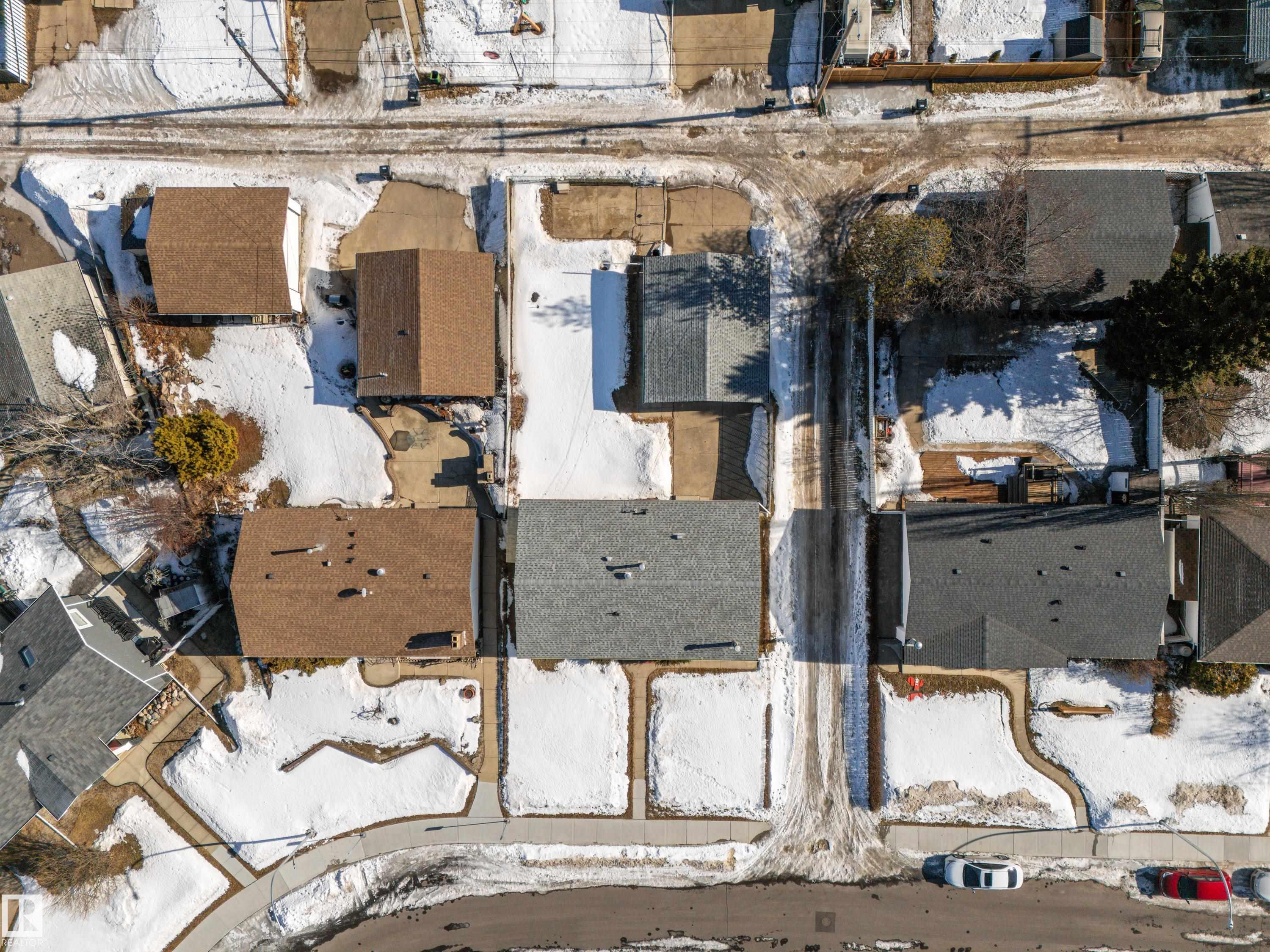 Photo 4 at 9251 69a Street NW, Ottewell, Edmonton