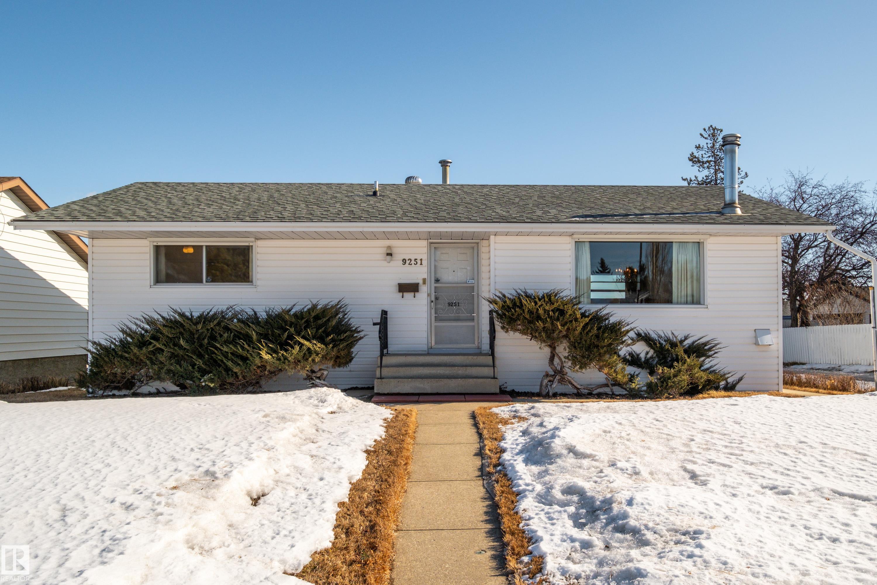 Photo 10 at 9251 69a Street NW, Ottewell, Edmonton