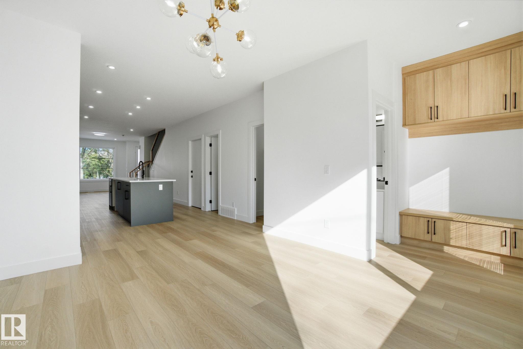 Photo 16 at 7605 92 Avenue NW, Holyrood, Edmonton