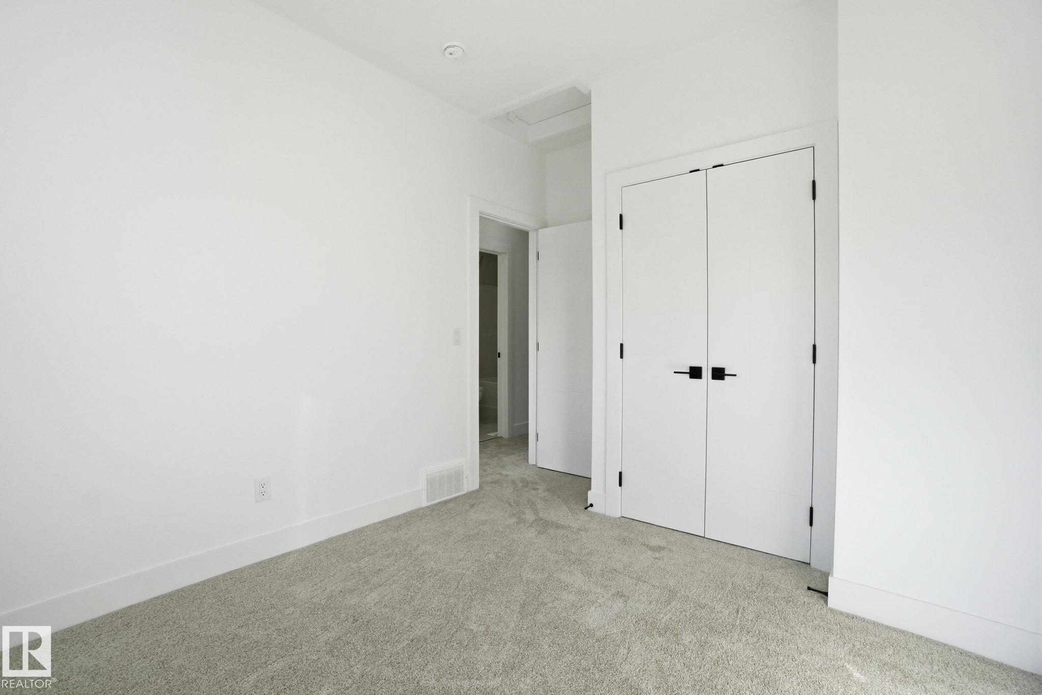 Photo 27 at 7605 92 Avenue NW, Holyrood, Edmonton