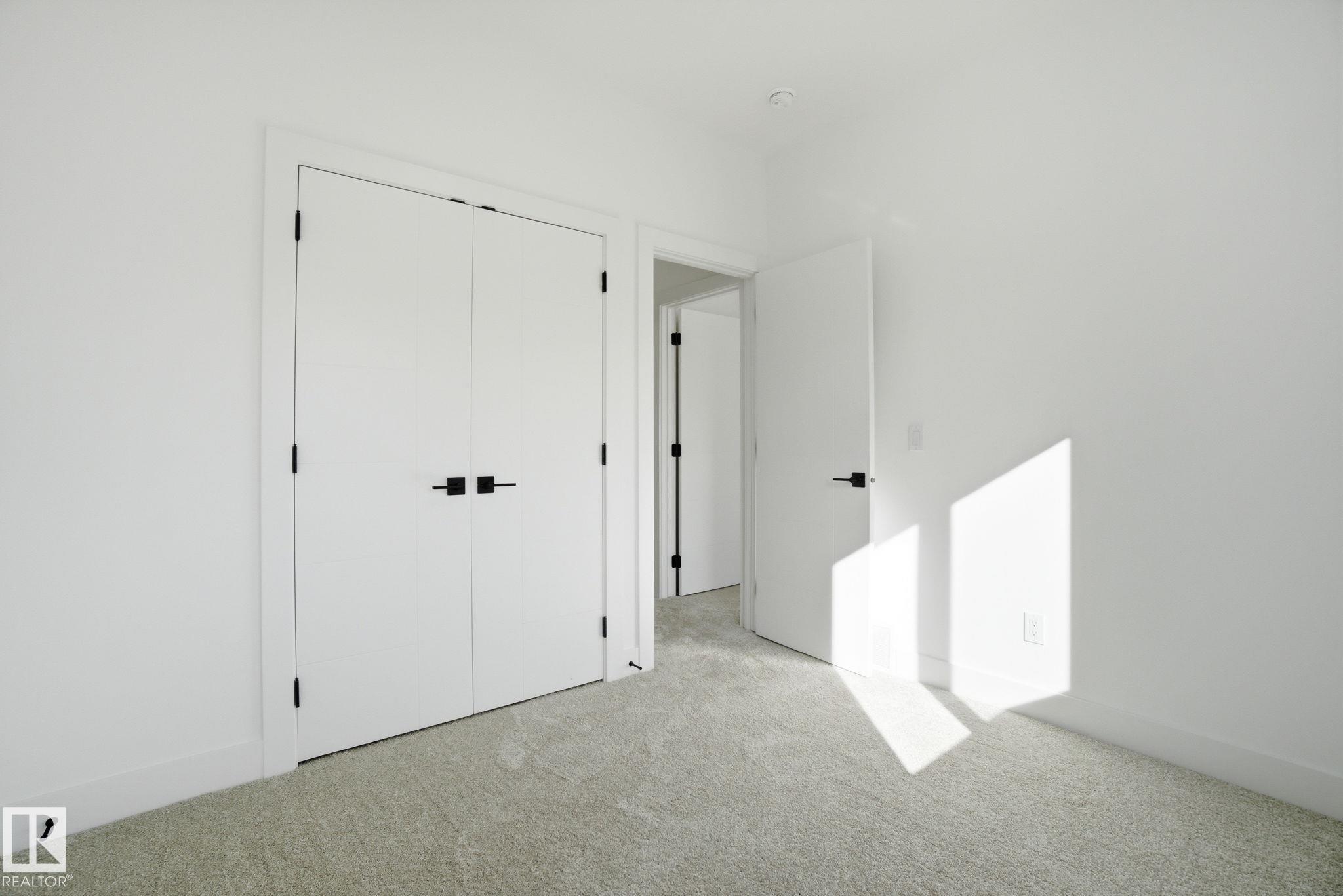 Photo 31 at 7605 92 Avenue NW, Holyrood, Edmonton