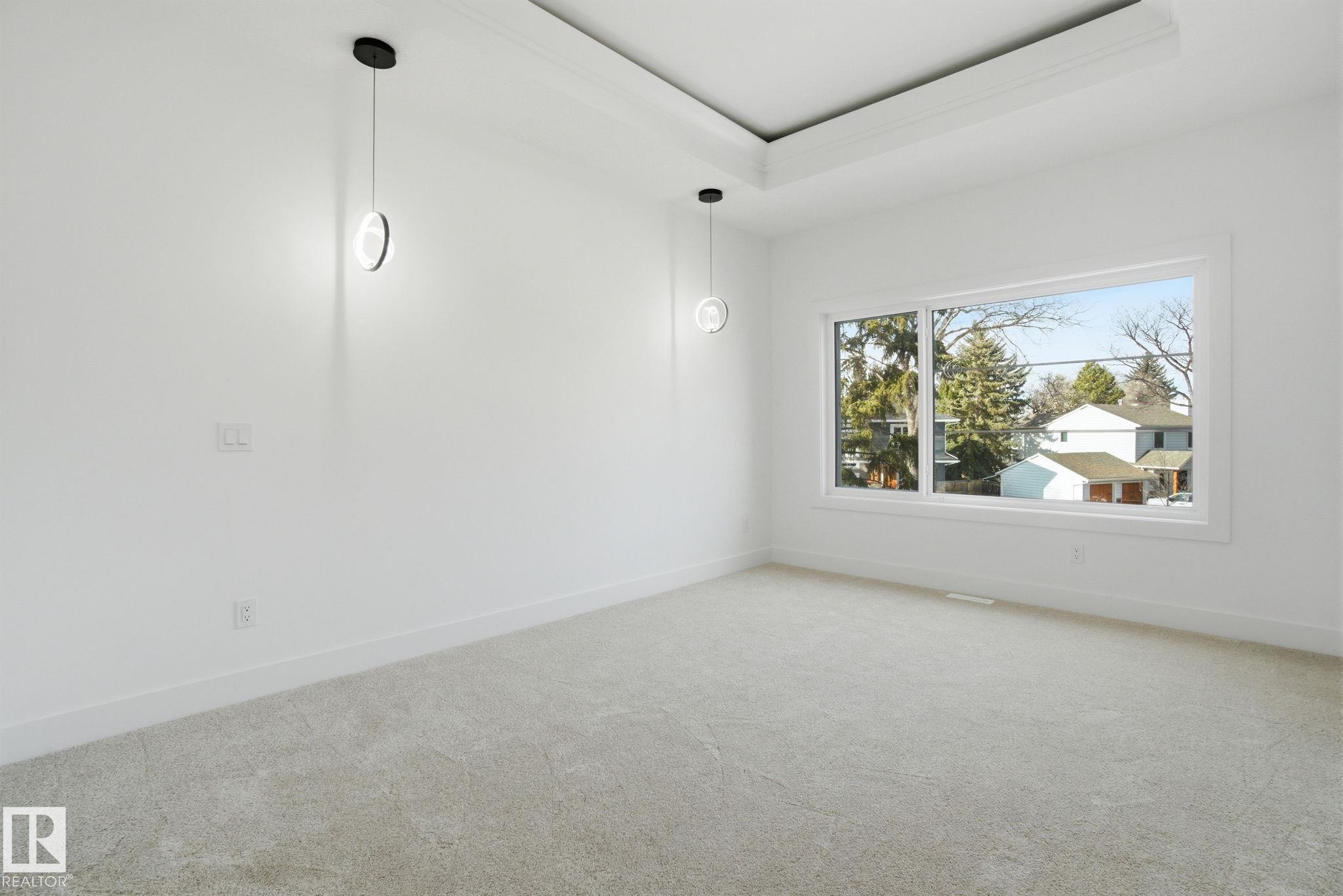 Photo 33 at 7605 92 Avenue NW, Holyrood, Edmonton