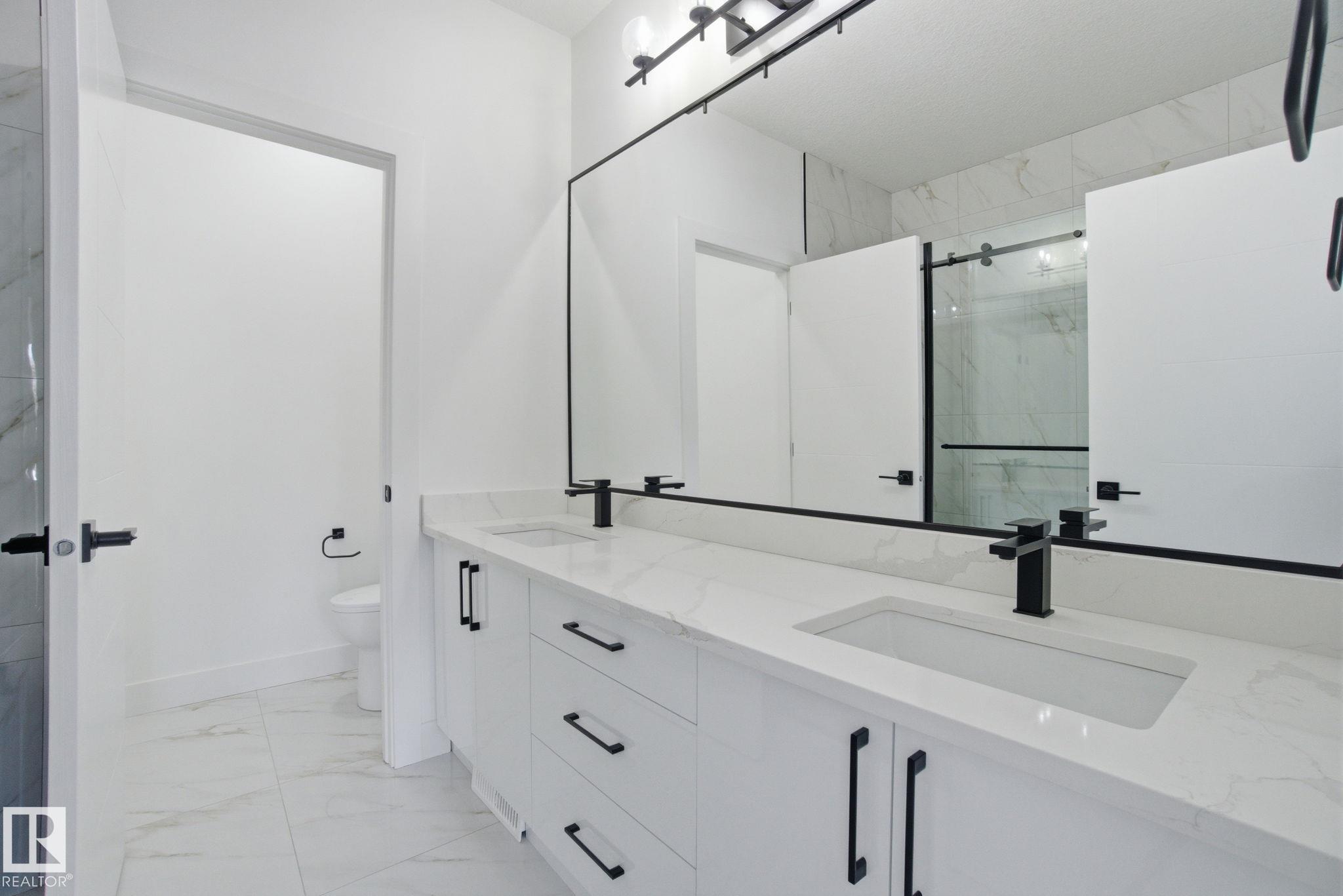 Photo 37 at 7605 92 Avenue NW, Holyrood, Edmonton