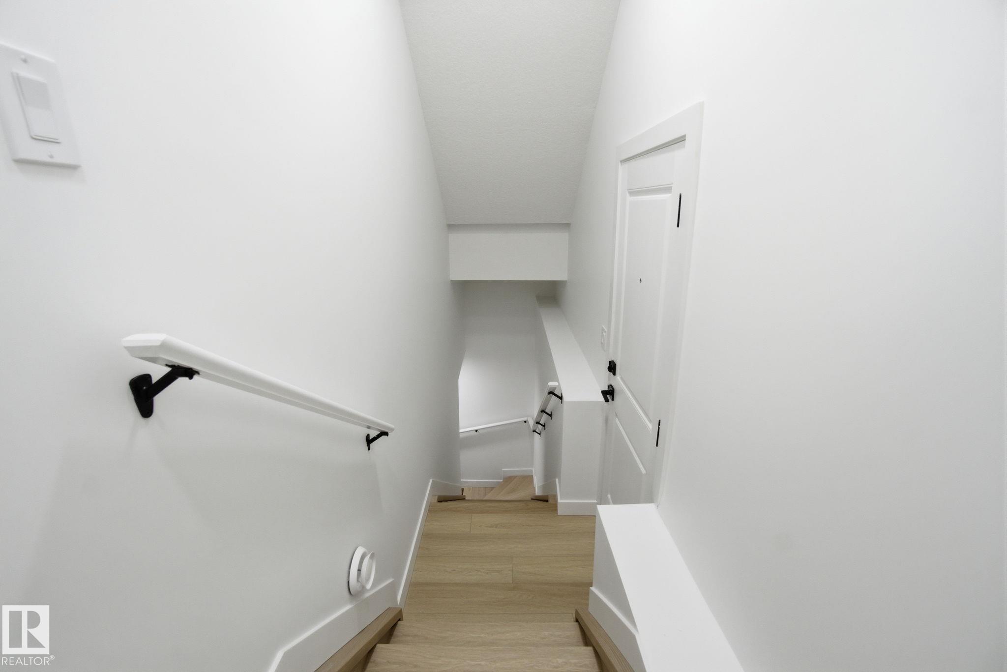 Photo 40 at 7605 92 Avenue NW, Holyrood, Edmonton