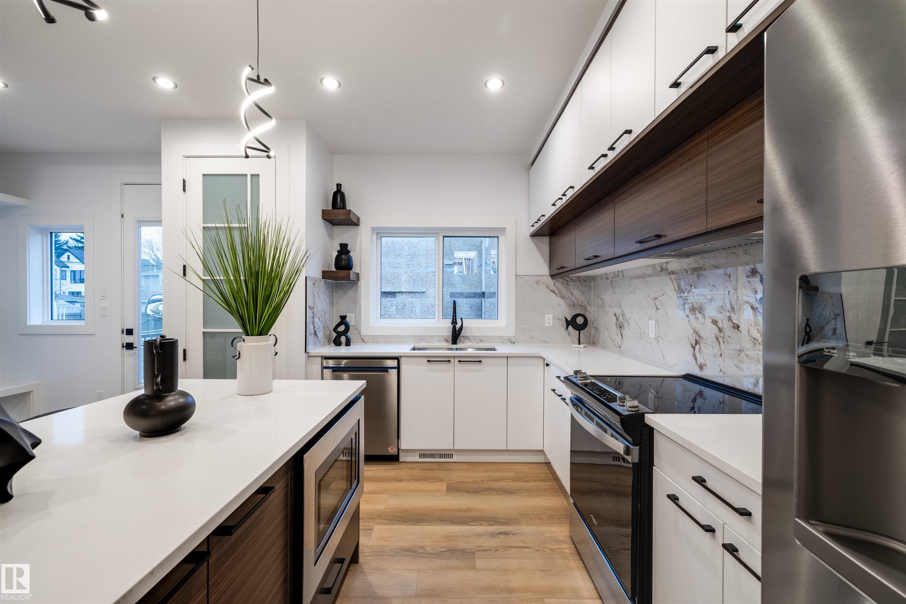 Photo 18 at 9715 87 Street NW, Strathearn, Edmonton