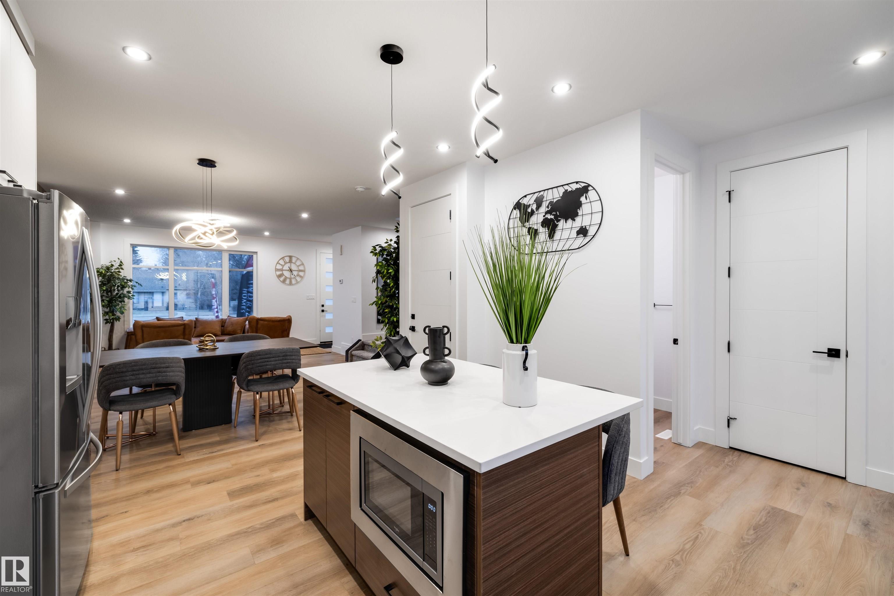 Photo 20 at 9715 87 Street NW, Strathearn, Edmonton