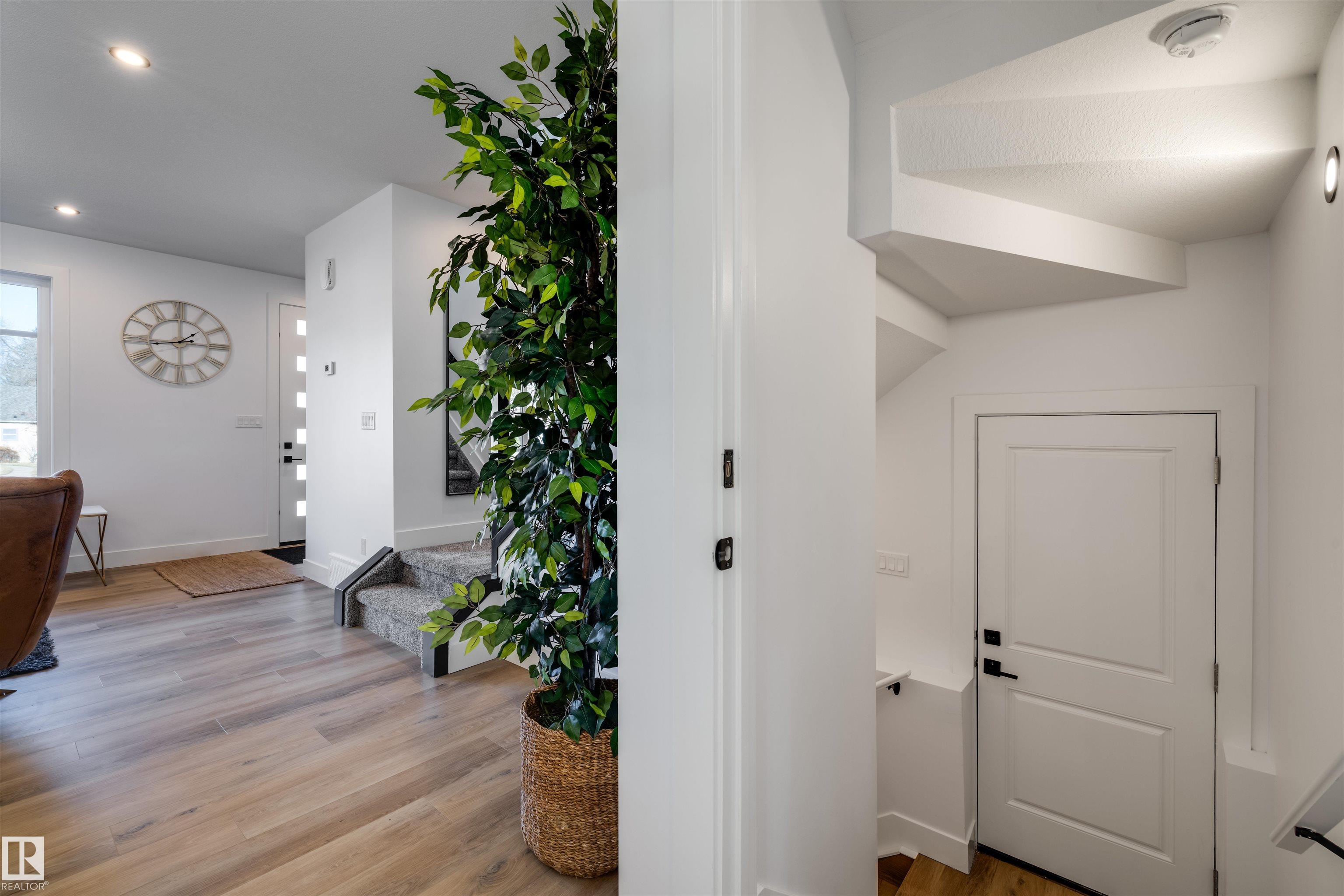 Photo 38 at 9715 87 Street NW, Strathearn, Edmonton