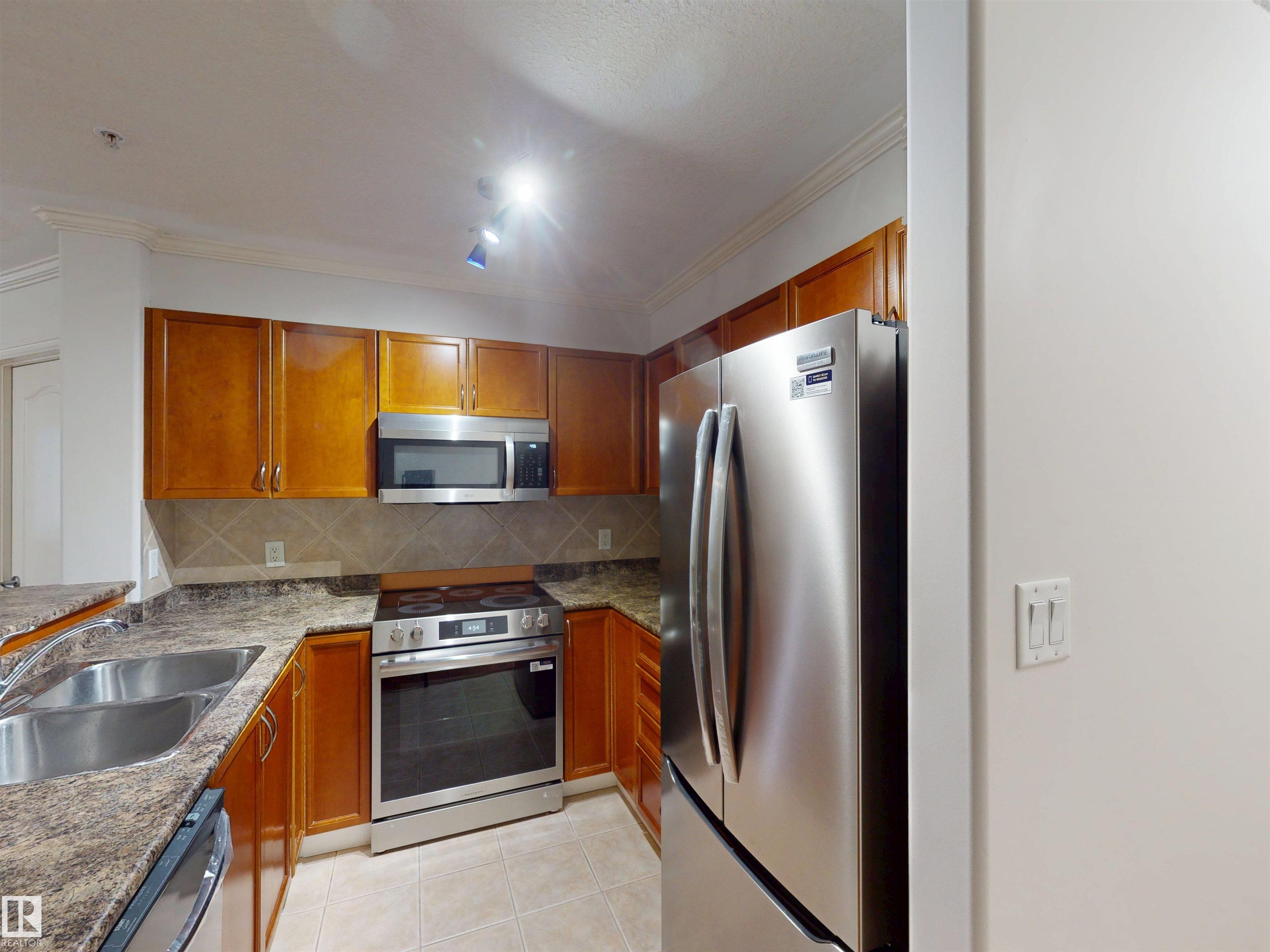 Photo 10 at 115 - 9938 104 Street NW, Downtown, Edmonton