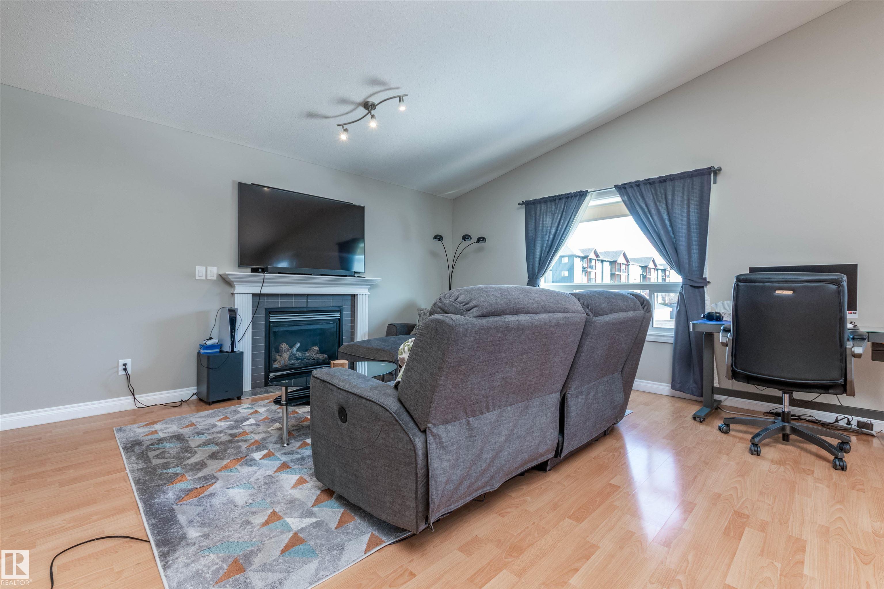 Photo 14 at 16297 52 Street NW, Hollick-Kenyon, Edmonton