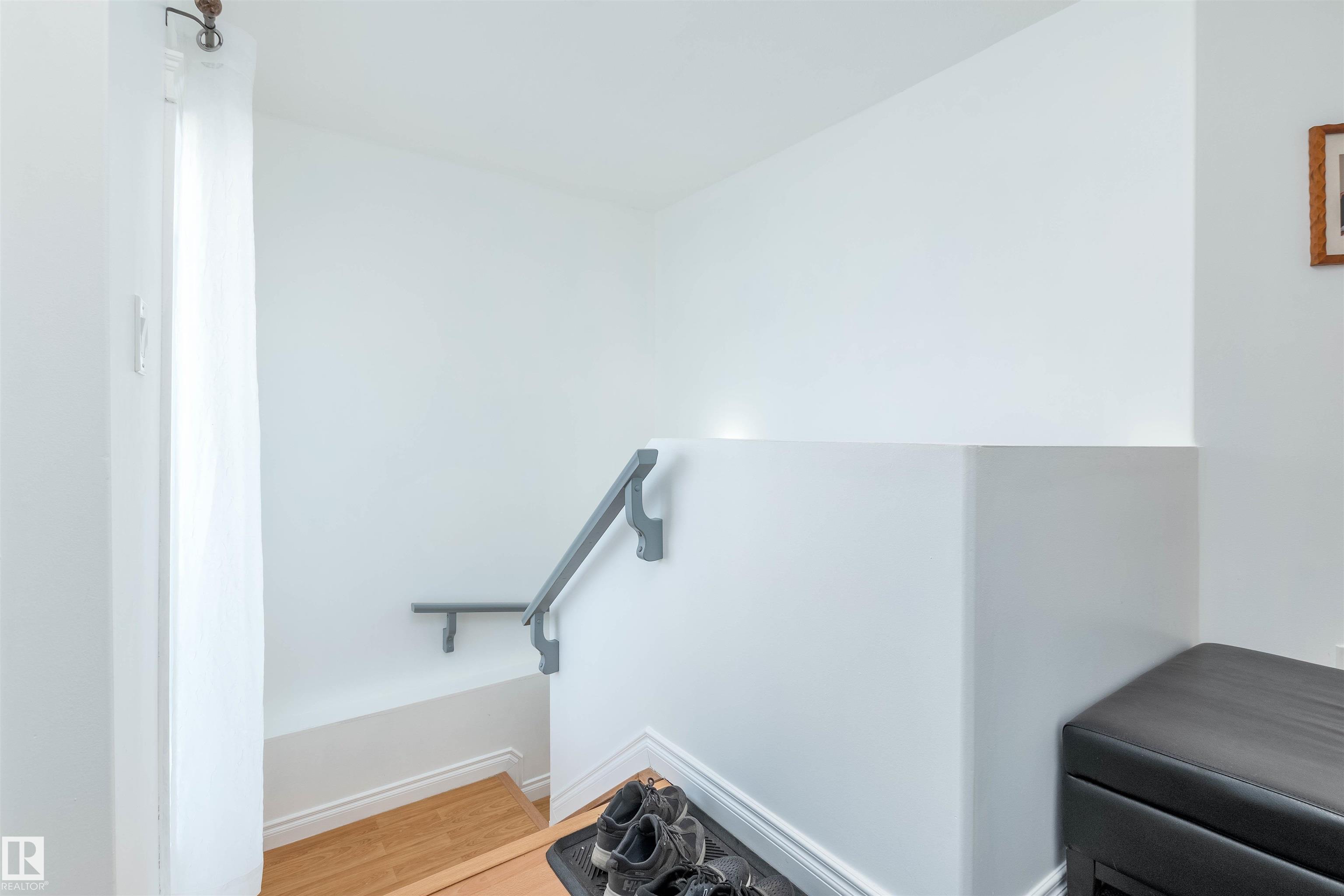 Photo 5 at 16297 52 Street NW, Hollick-Kenyon, Edmonton