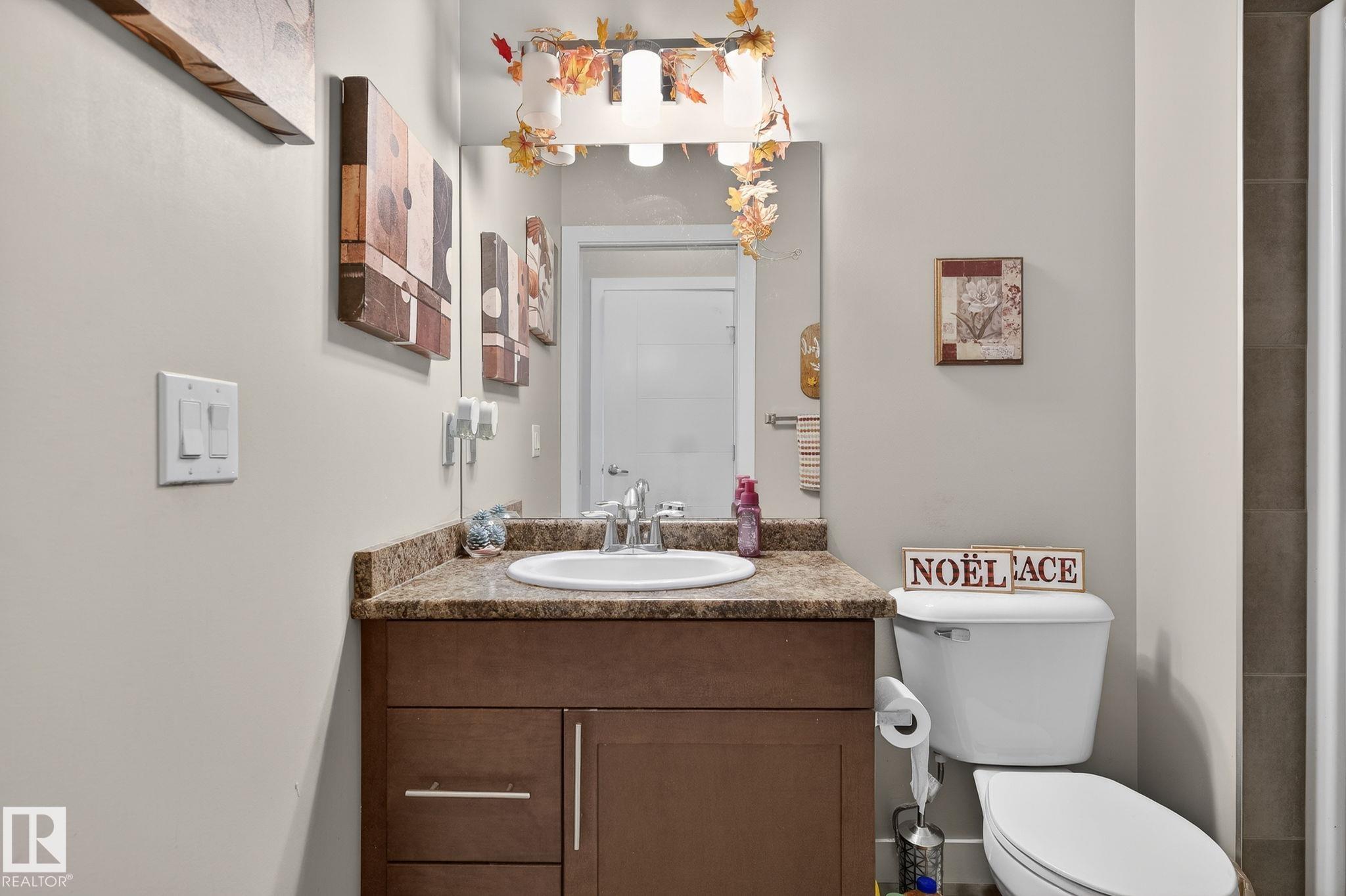 Photo 13 at 21867 80 Avenue NW, Rosenthal, Edmonton