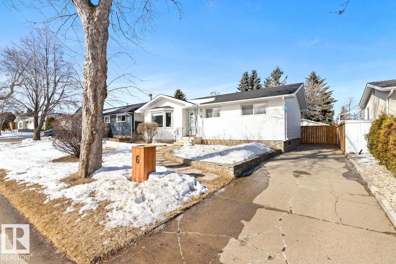 6 Applewood Road, Maplewood, Sherwood Park