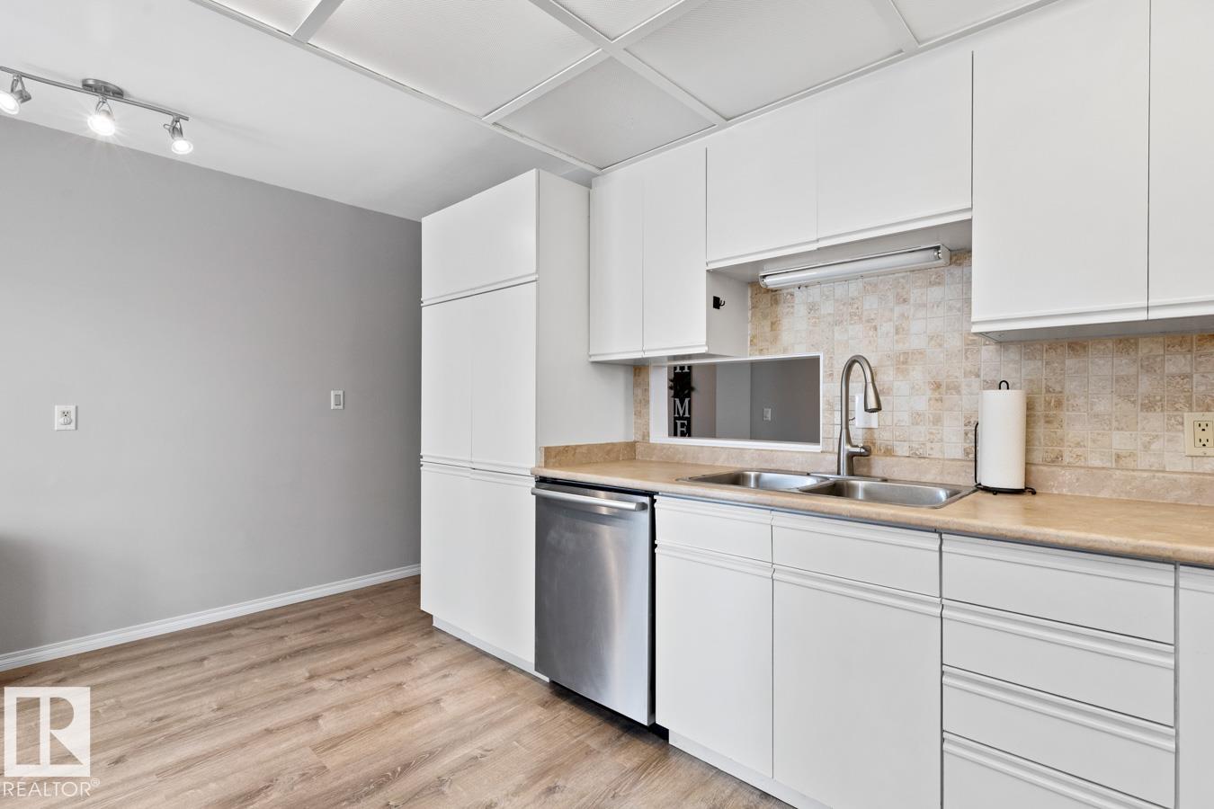 Photo 11 at 6 Applewood Road, Maplewood, Sherwood Park