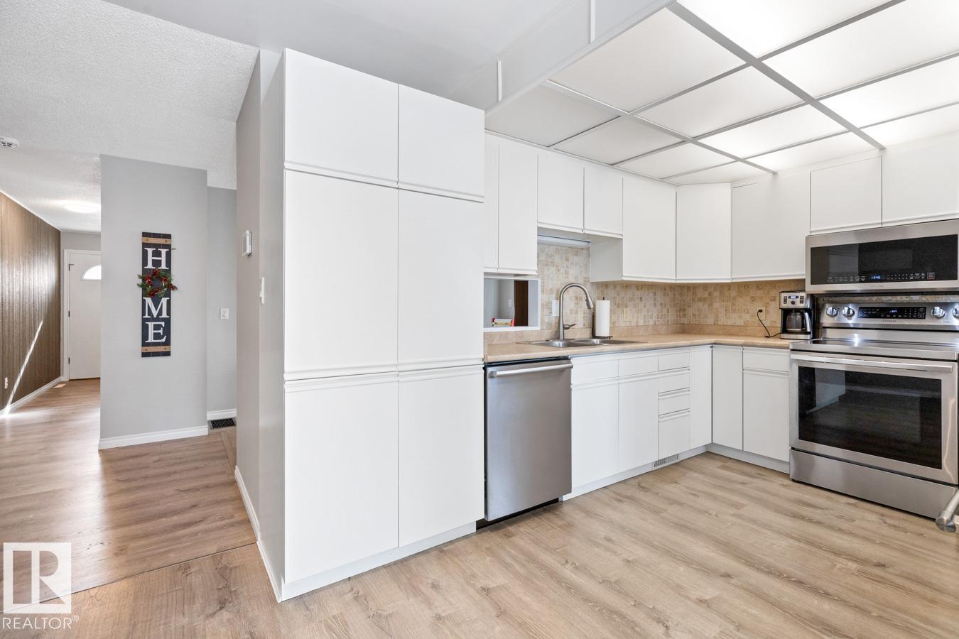 Photo 8 at 6 Applewood Road, Maplewood, Sherwood Park