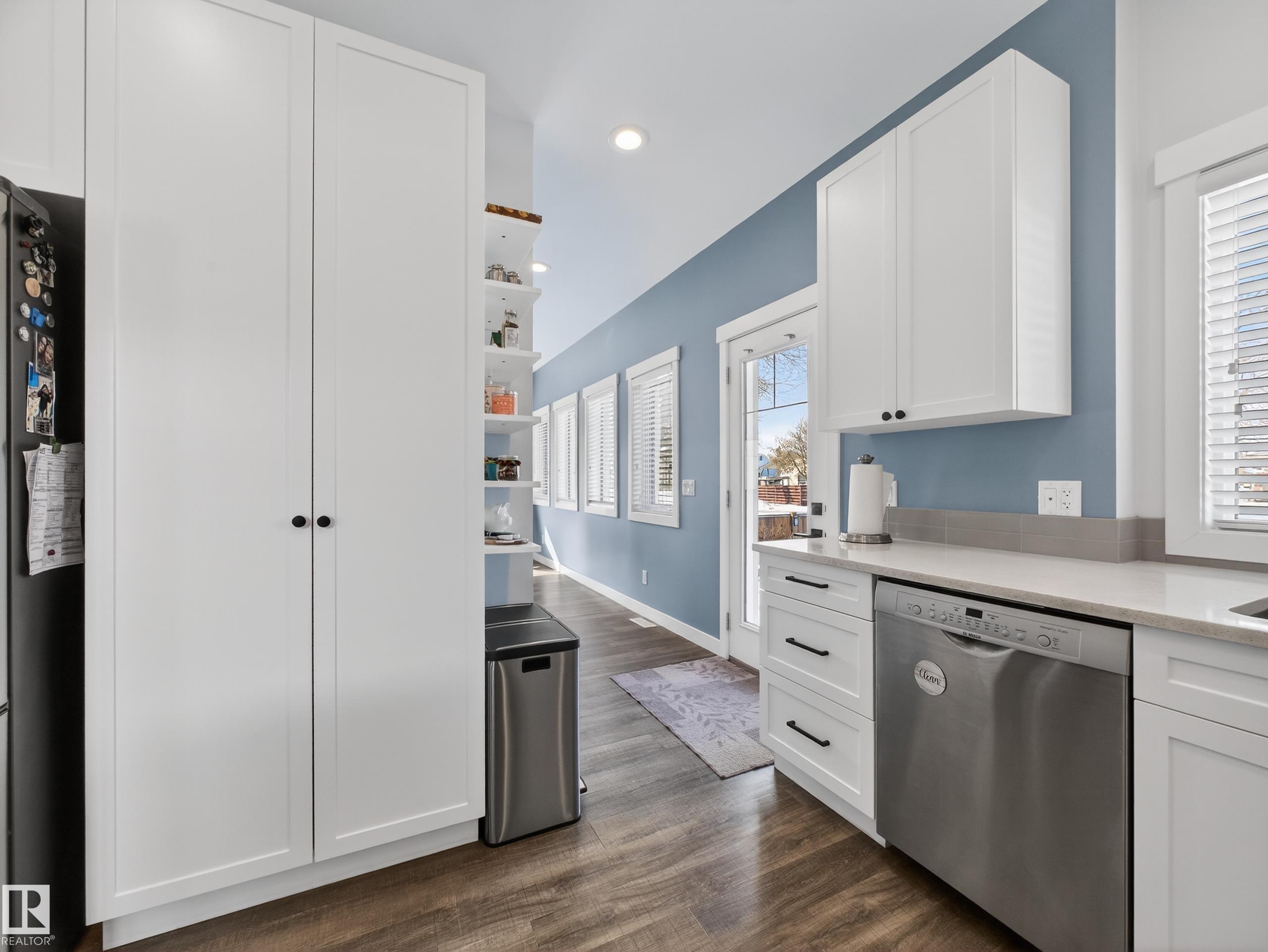 Photo 11 at 15222 105 Avenue NW, Canora, Edmonton