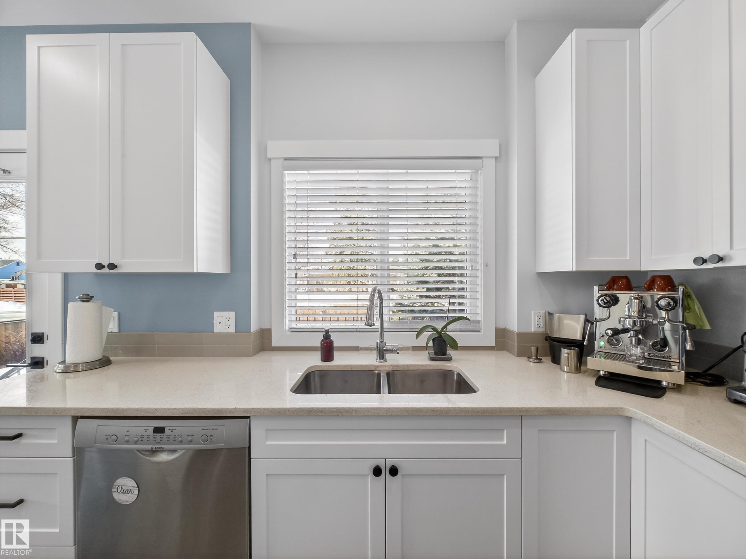 Photo 12 at 15222 105 Avenue NW, Canora, Edmonton