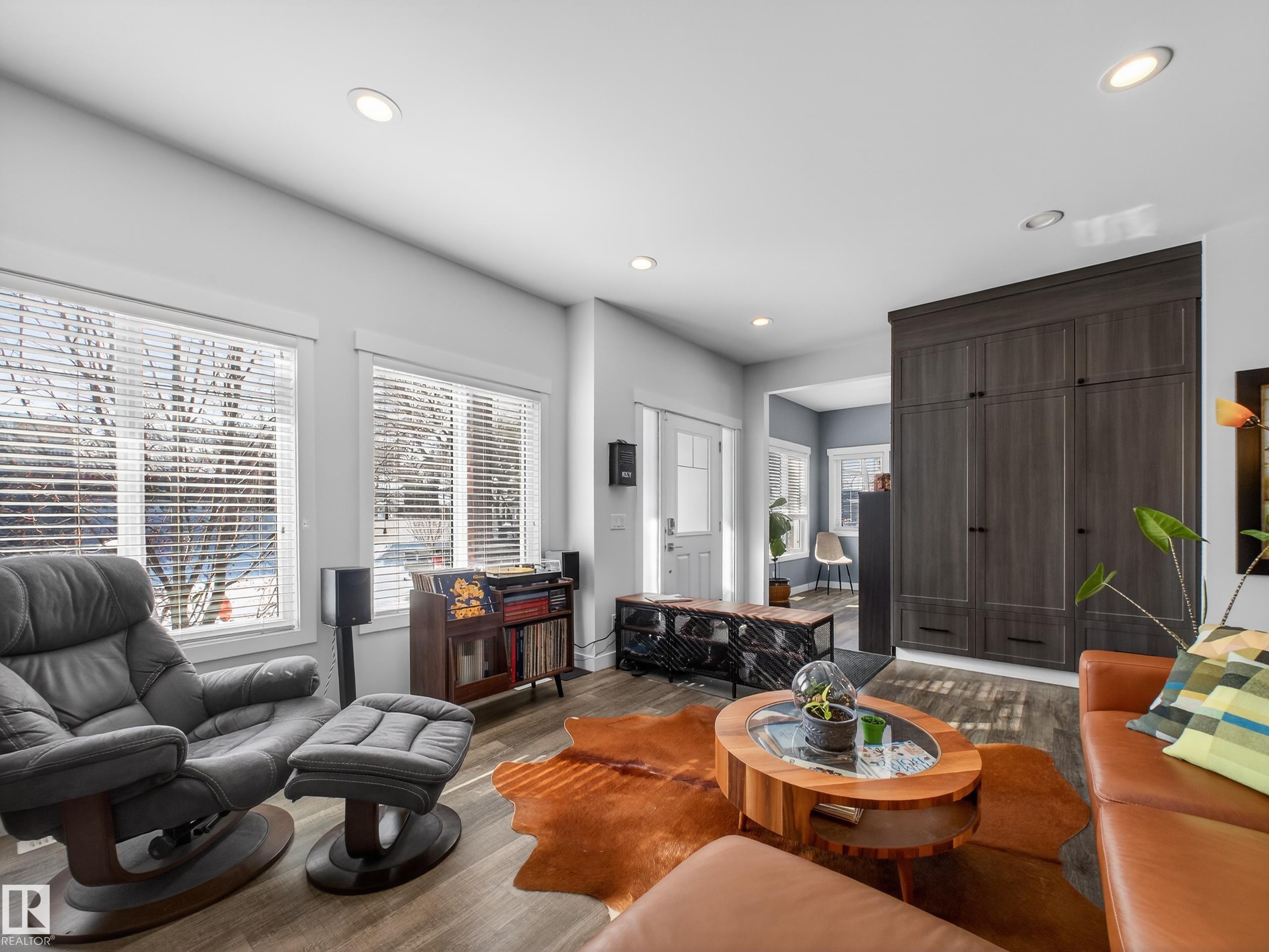 Photo 5 at 15222 105 Avenue NW, Canora, Edmonton