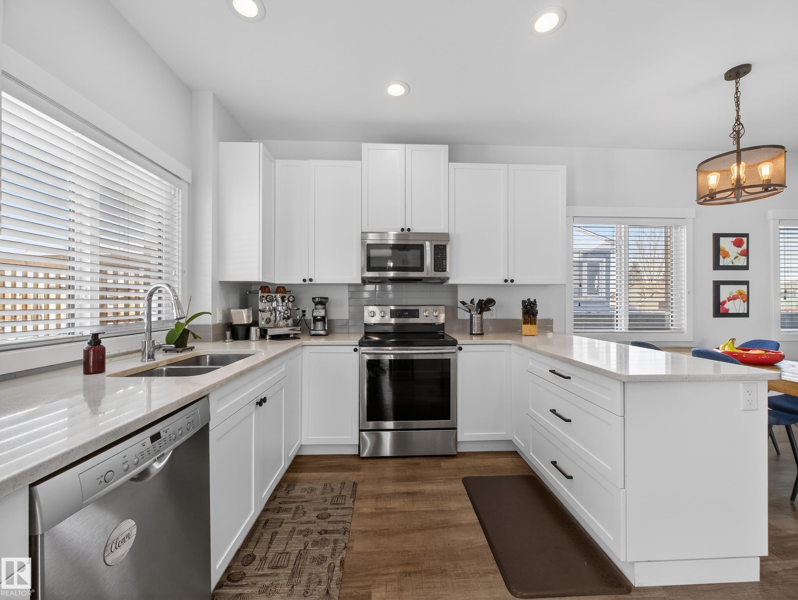 Photo 9 at 15222 105 Avenue NW, Canora, Edmonton