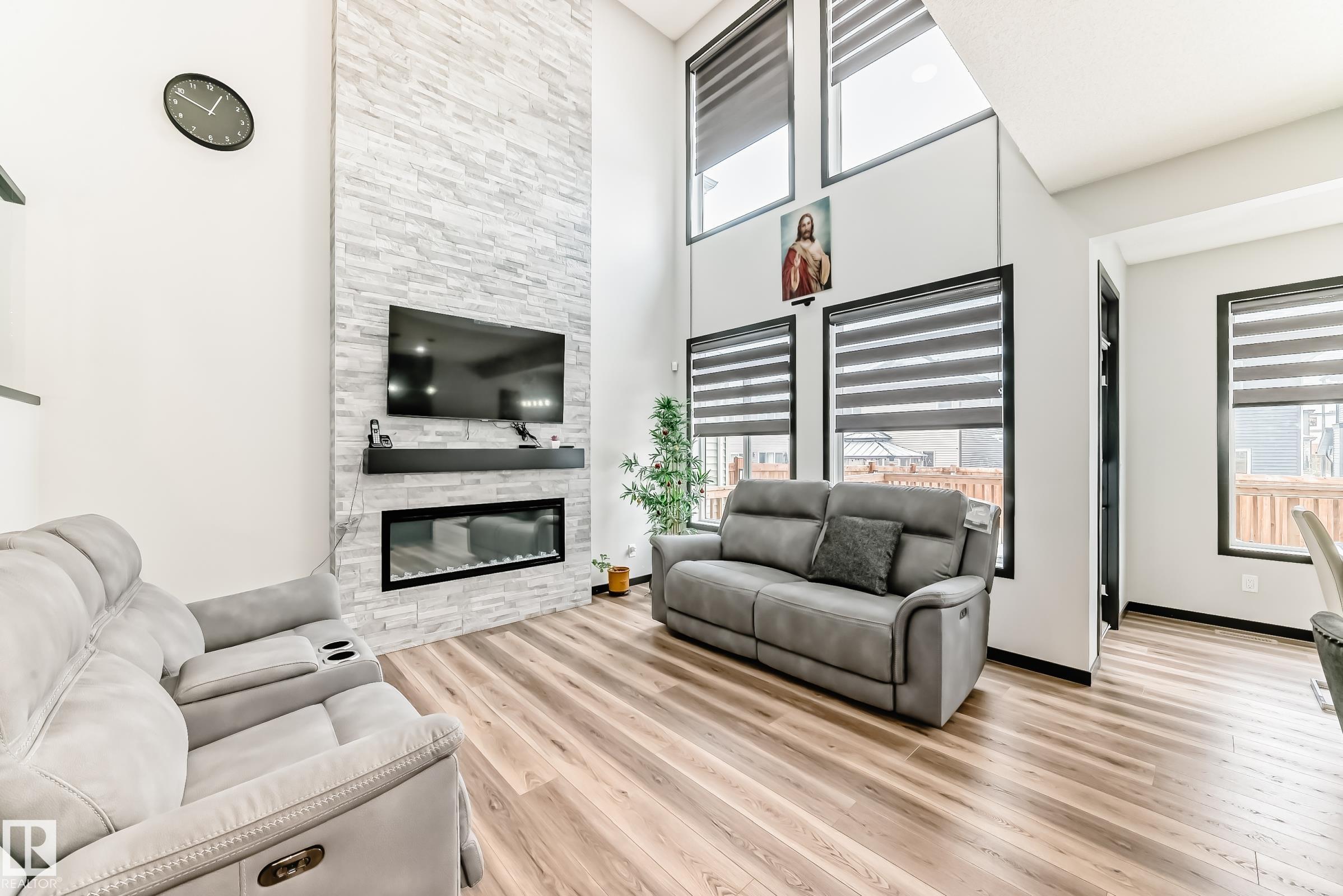 Photo 4 at 5110 23a Avenue SW, Walker, Edmonton