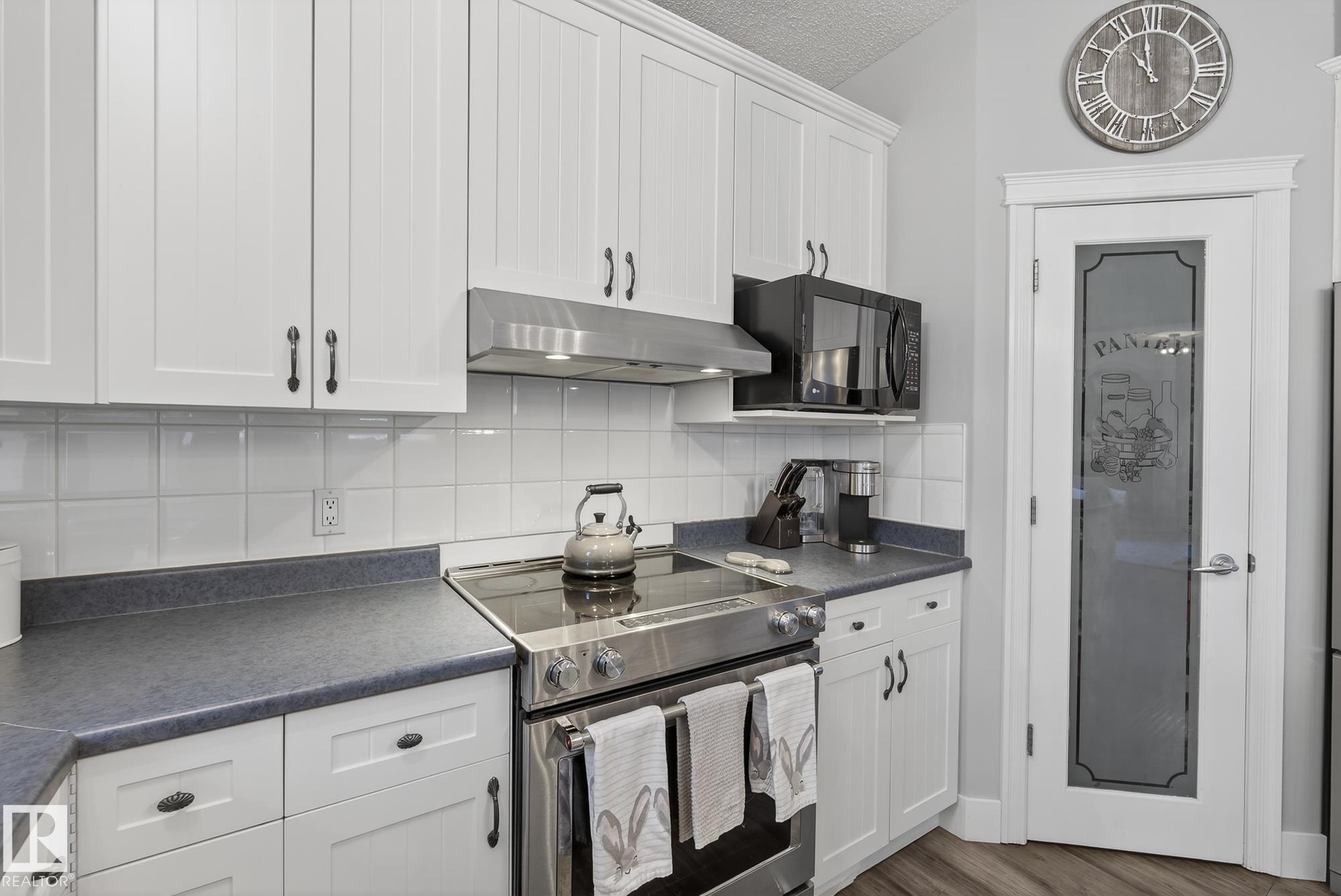 Photo 13 at 121 Galland Crescent NW, Glastonbury, Edmonton