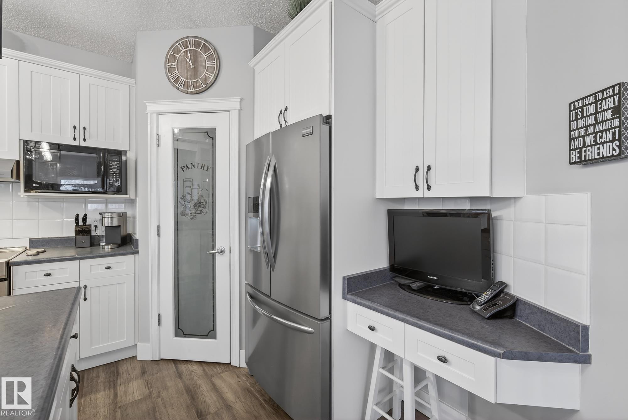 Photo 14 at 121 Galland Crescent NW, Glastonbury, Edmonton