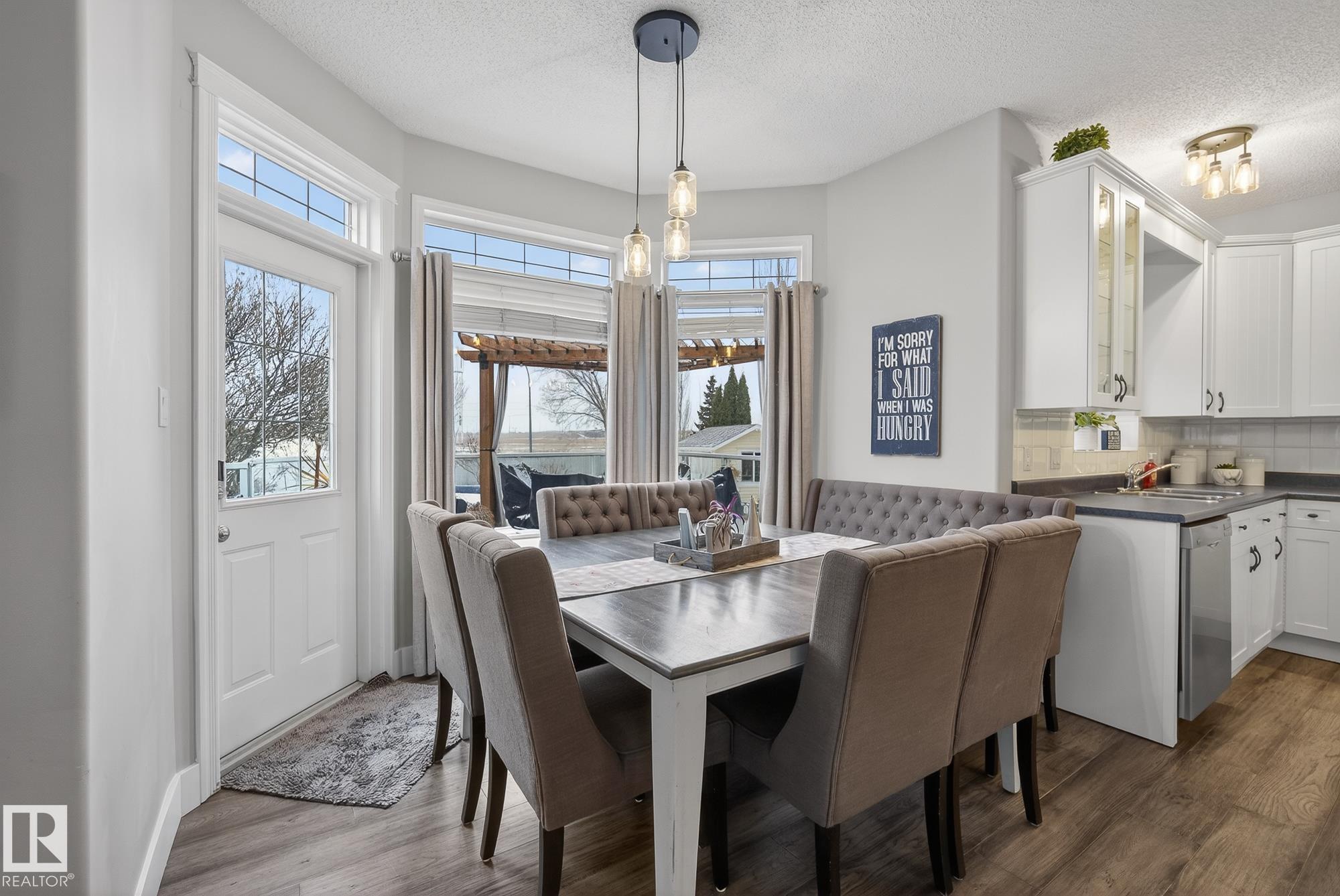 Photo 17 at 121 Galland Crescent NW, Glastonbury, Edmonton