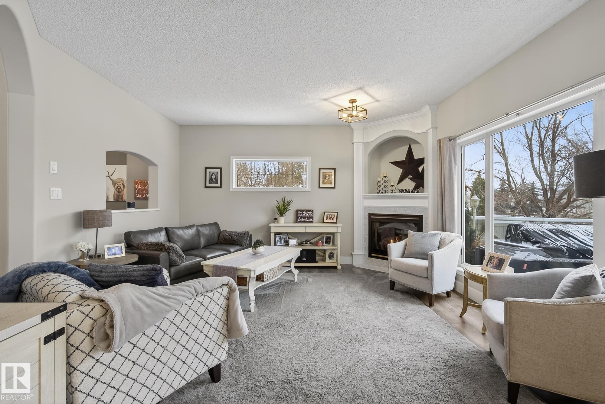 Photo 6 at 121 Galland Crescent NW, Glastonbury, Edmonton