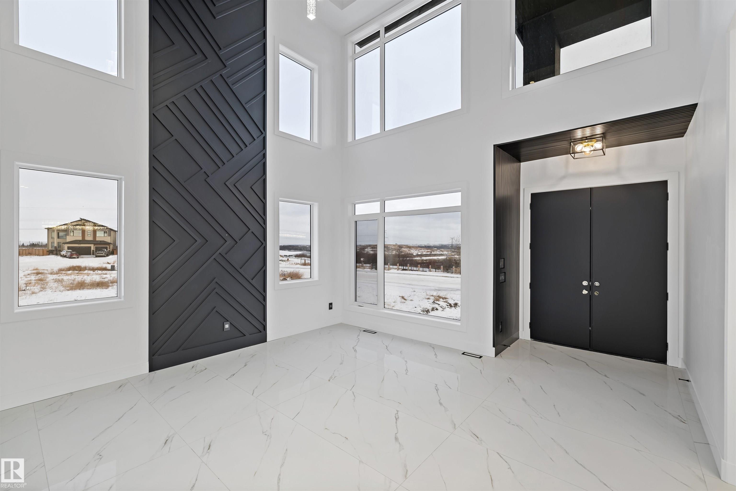 Photo 4 at 669 Fraser Vista NW, Fraser, Edmonton