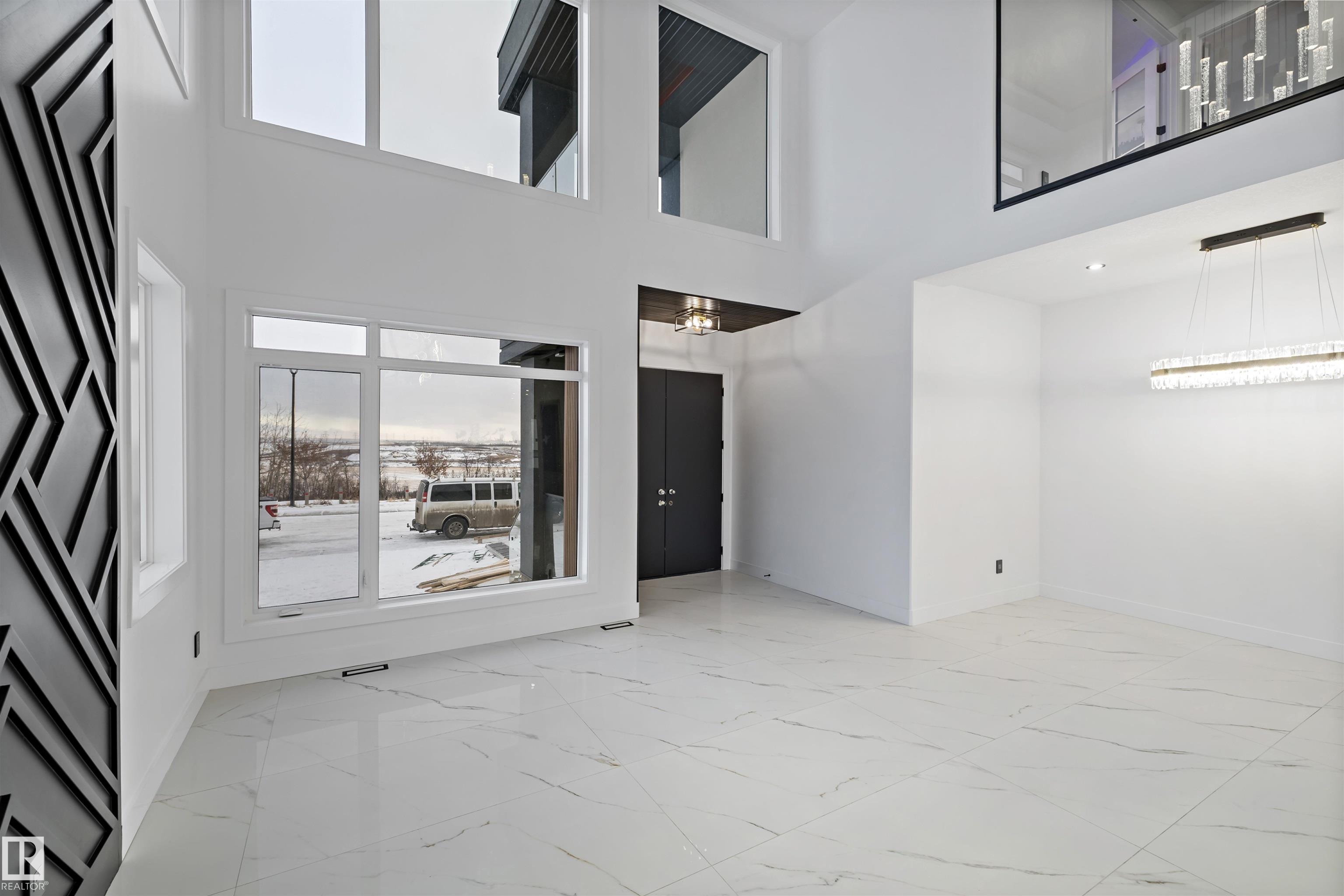 Photo 5 at 669 Fraser Vista NW, Fraser, Edmonton